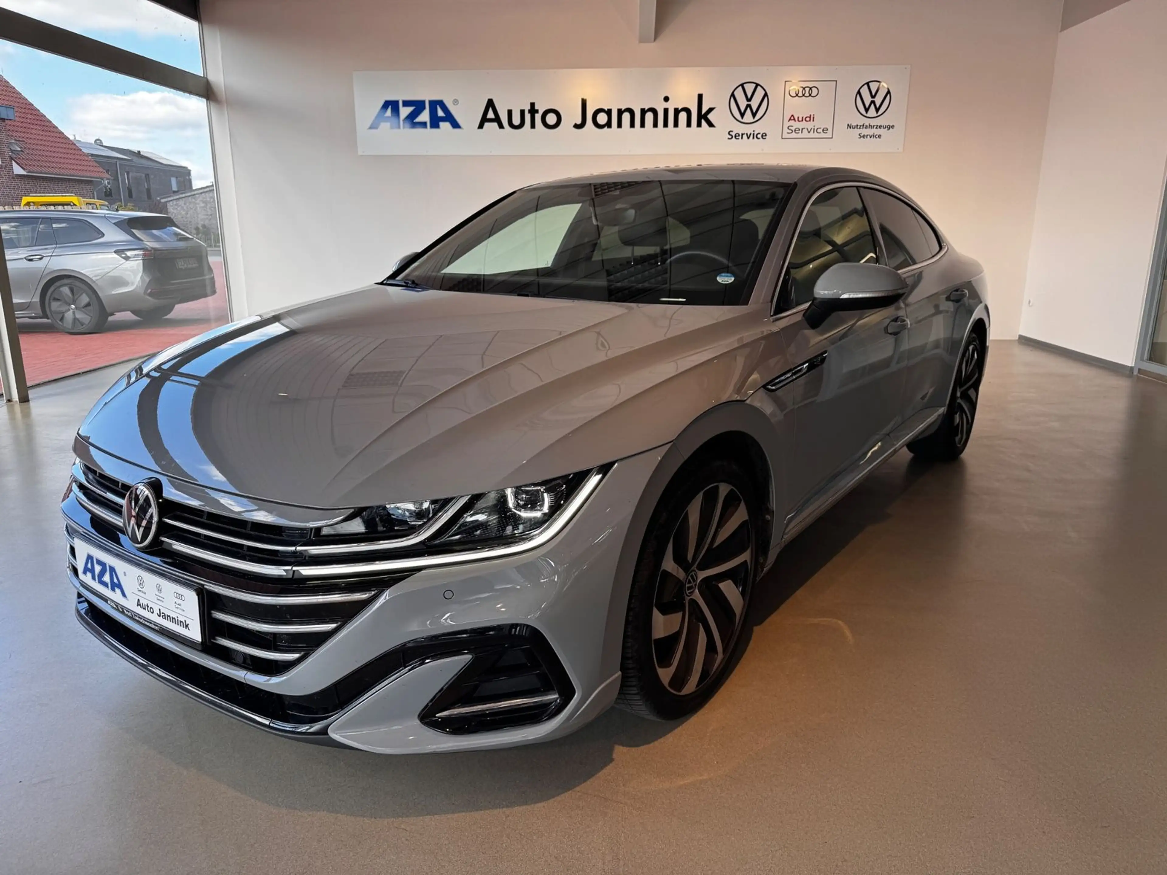 Volkswagen Arteon *R-Line*2.0 TSI *DSG*Navi*LED*RFK*3-Z. 2H