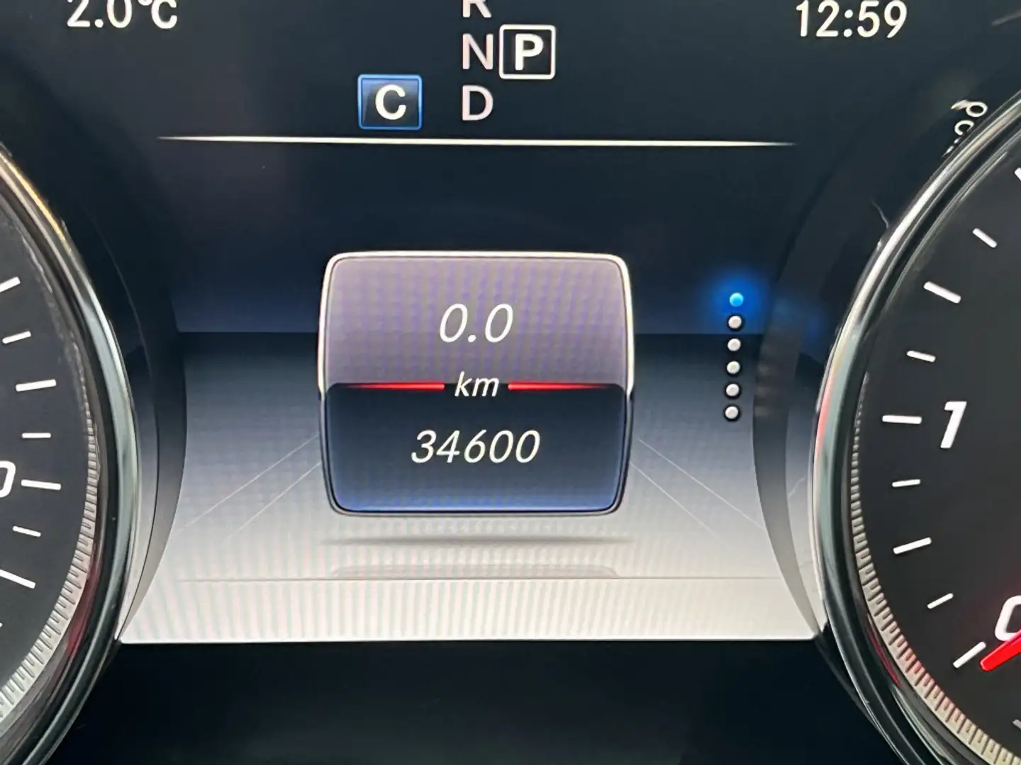 Mercedes-Benz E 400 d 4Matic Sport Style Comand*360°*Airmatic* Schwarz - 2