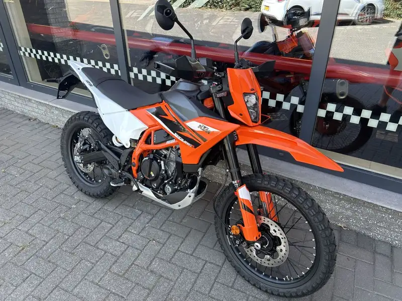 KTM 125 Enduro - foto 2