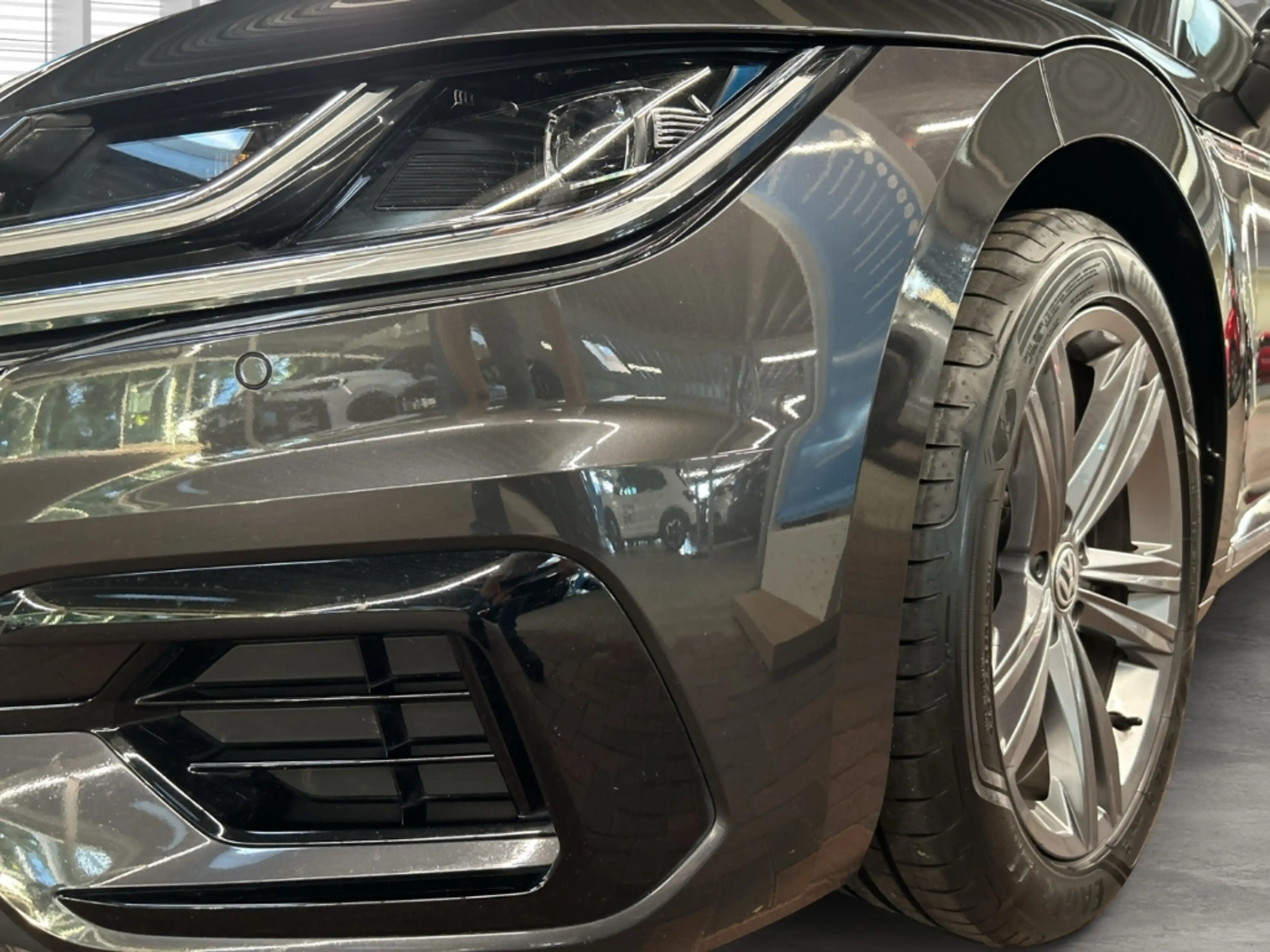 Volkswagen Arteon R-Line 2.0 TSI DSG R-Line AHK-klappbar Leder LED e — photo 4