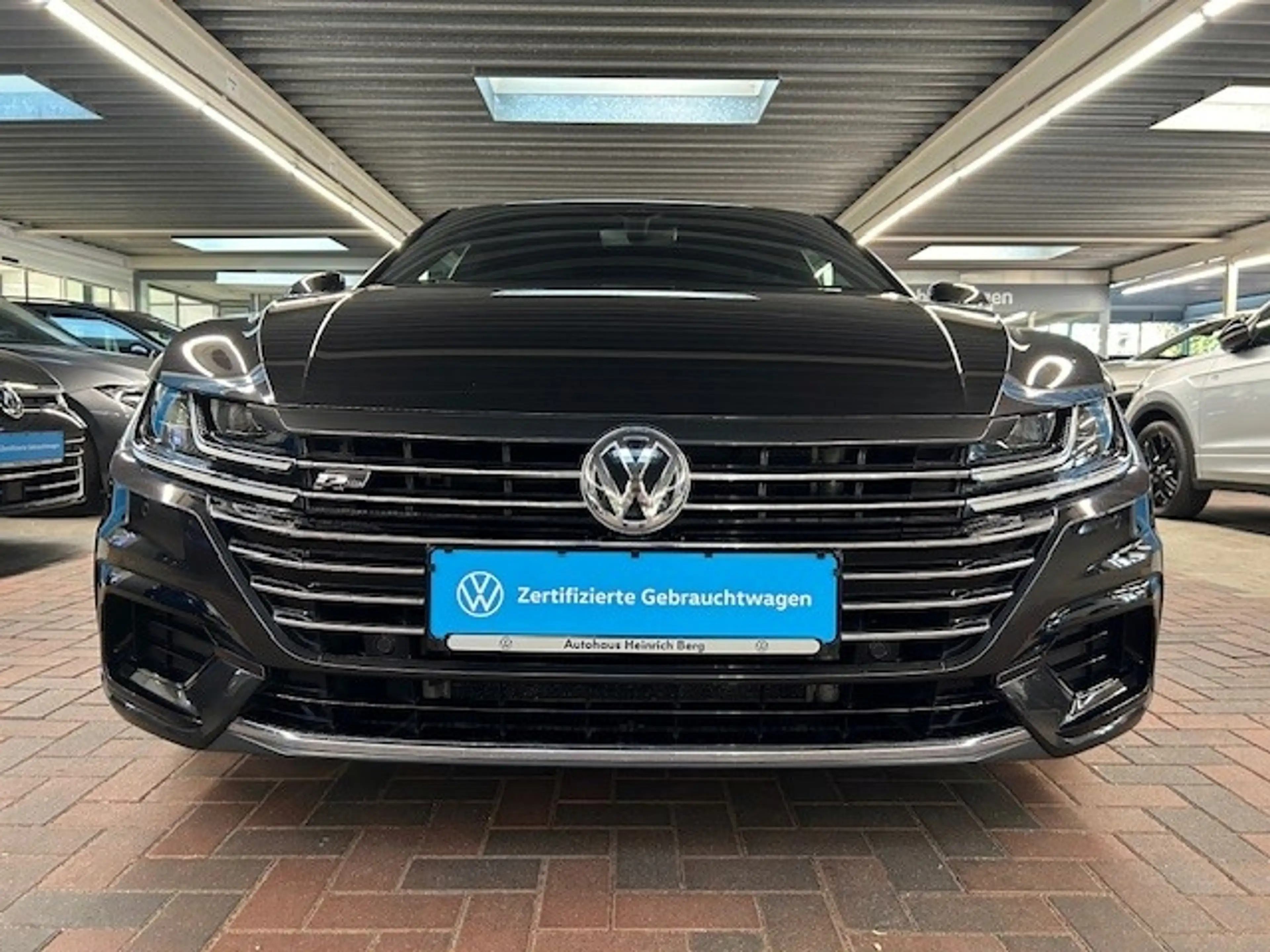 Volkswagen Arteon R-Line 2.0 TSI DSG R-Line AHK-klappbar Leder LED e — photo 14