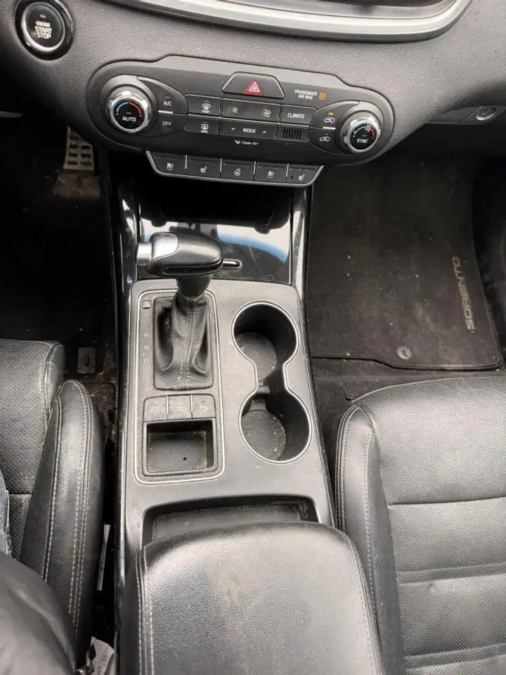 Kia Sorento снимка Kia Sorento
