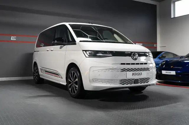 Volkswagen Multivan view 7