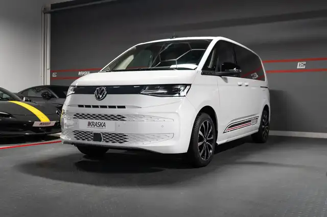 Volkswagen Multivan view 5