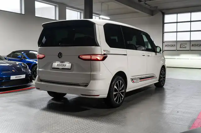 Volkswagen Multivan view 11