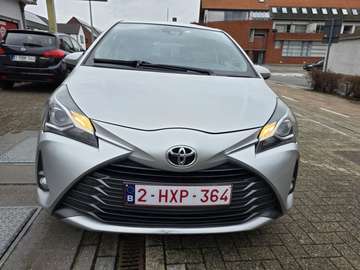 Yaris 1.5i Dual VVT-iE Y-oung