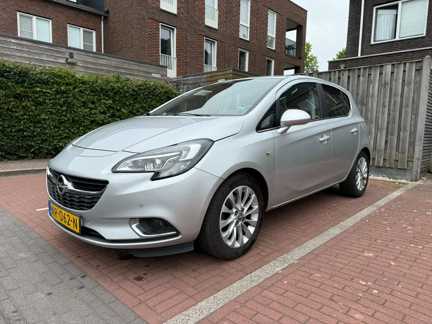 Opel Corsa Corsa 1.0 Turbo Innovation Zilver - 1