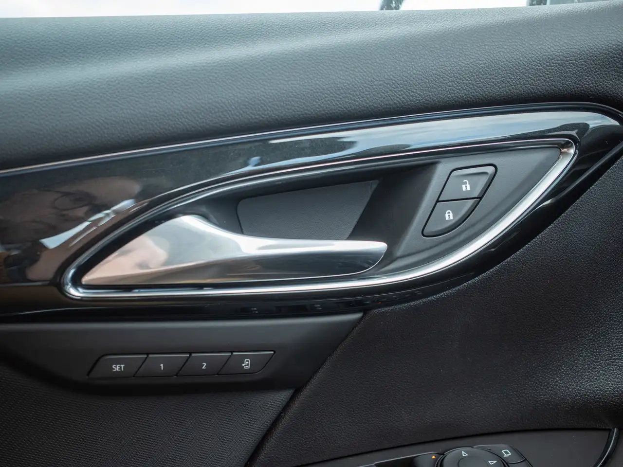 Buick Envision снимка Buick Envision