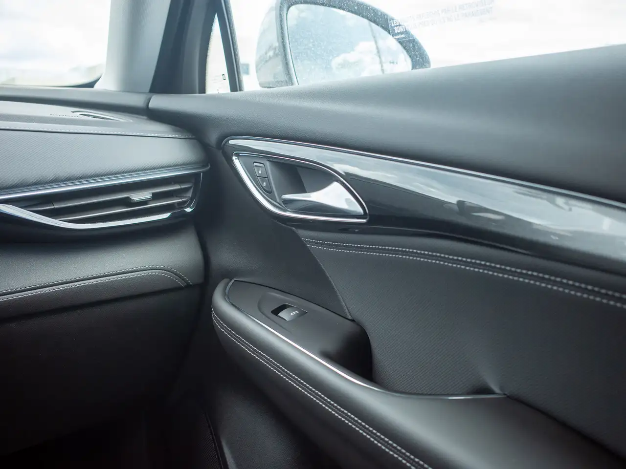 Buick Envision снимка Buick Envision