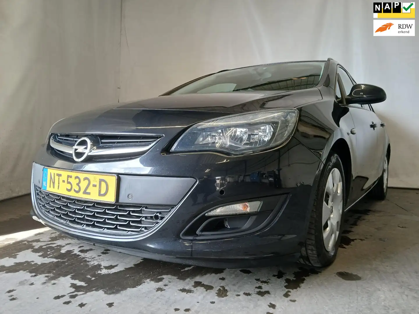 Opel Astra Sports Tourer 1.7 CDTi Cosmo - Airco - Export Zwart - 1
