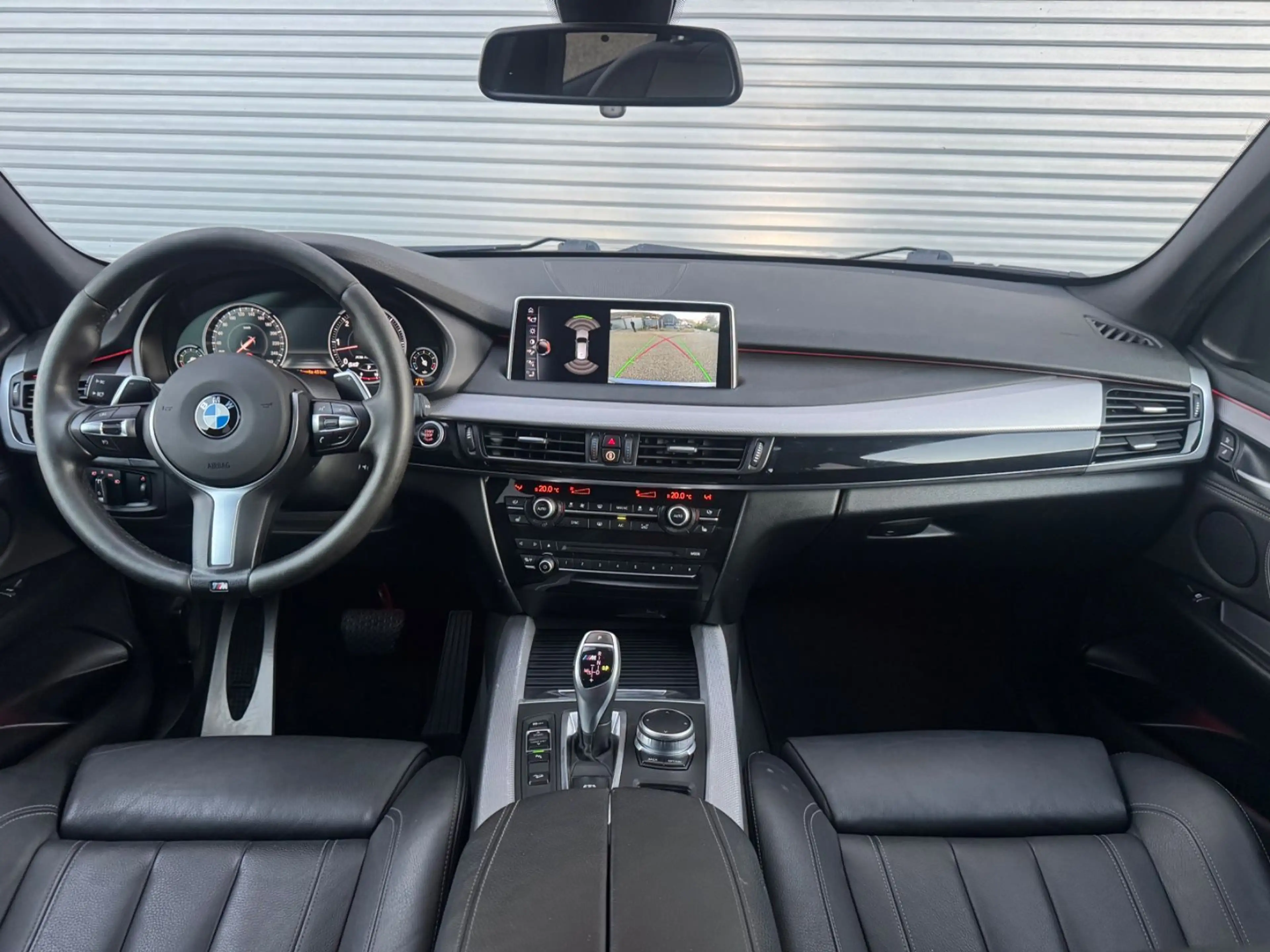BMW X5 M50 d — photo 8