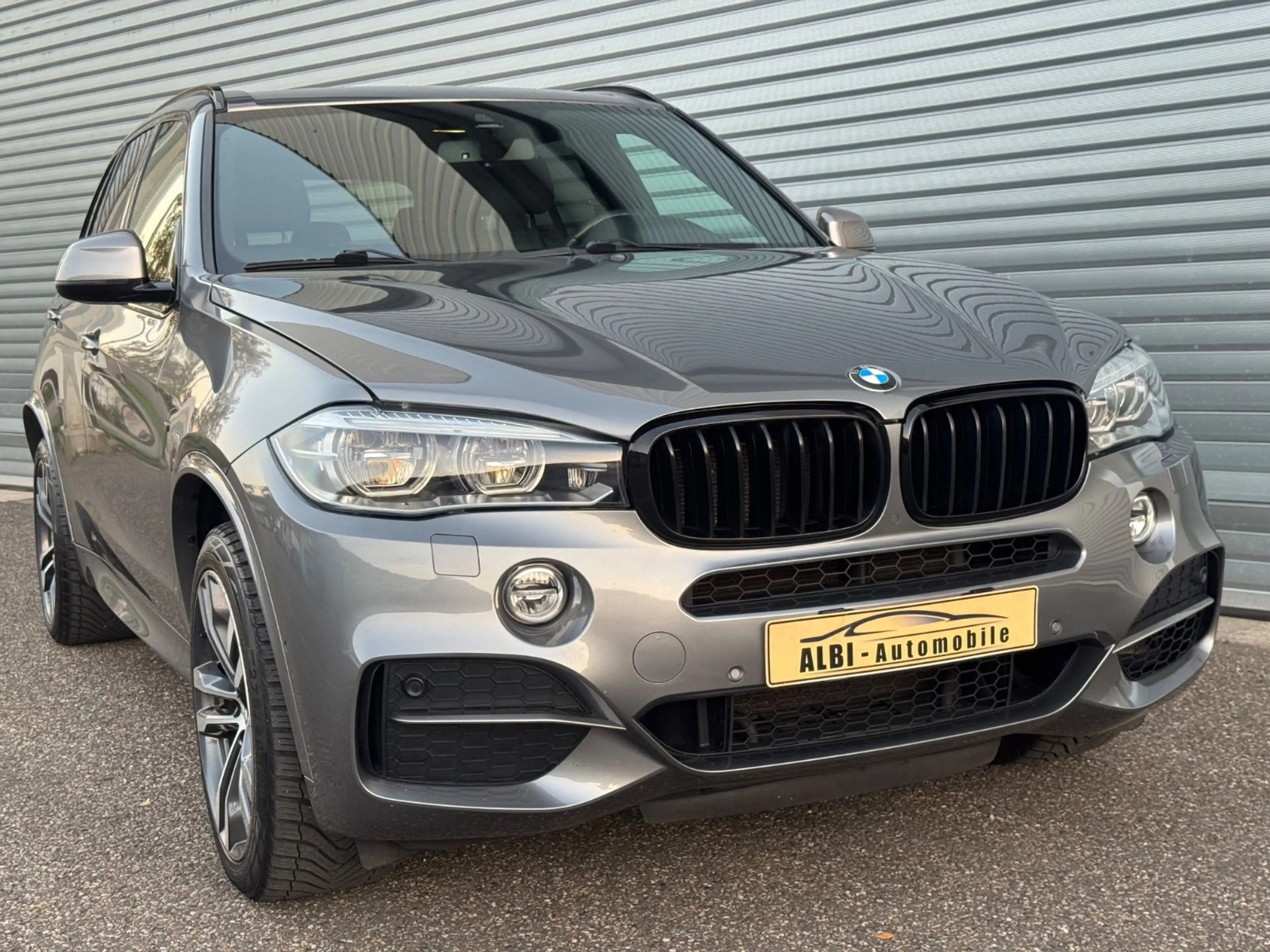 BMW X5 M50 d — photo 4