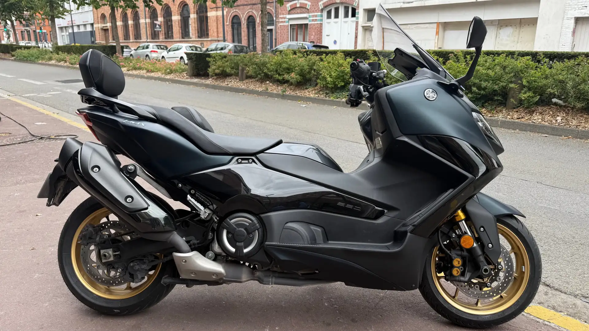Yamaha TMAX 560 Bleu - 1