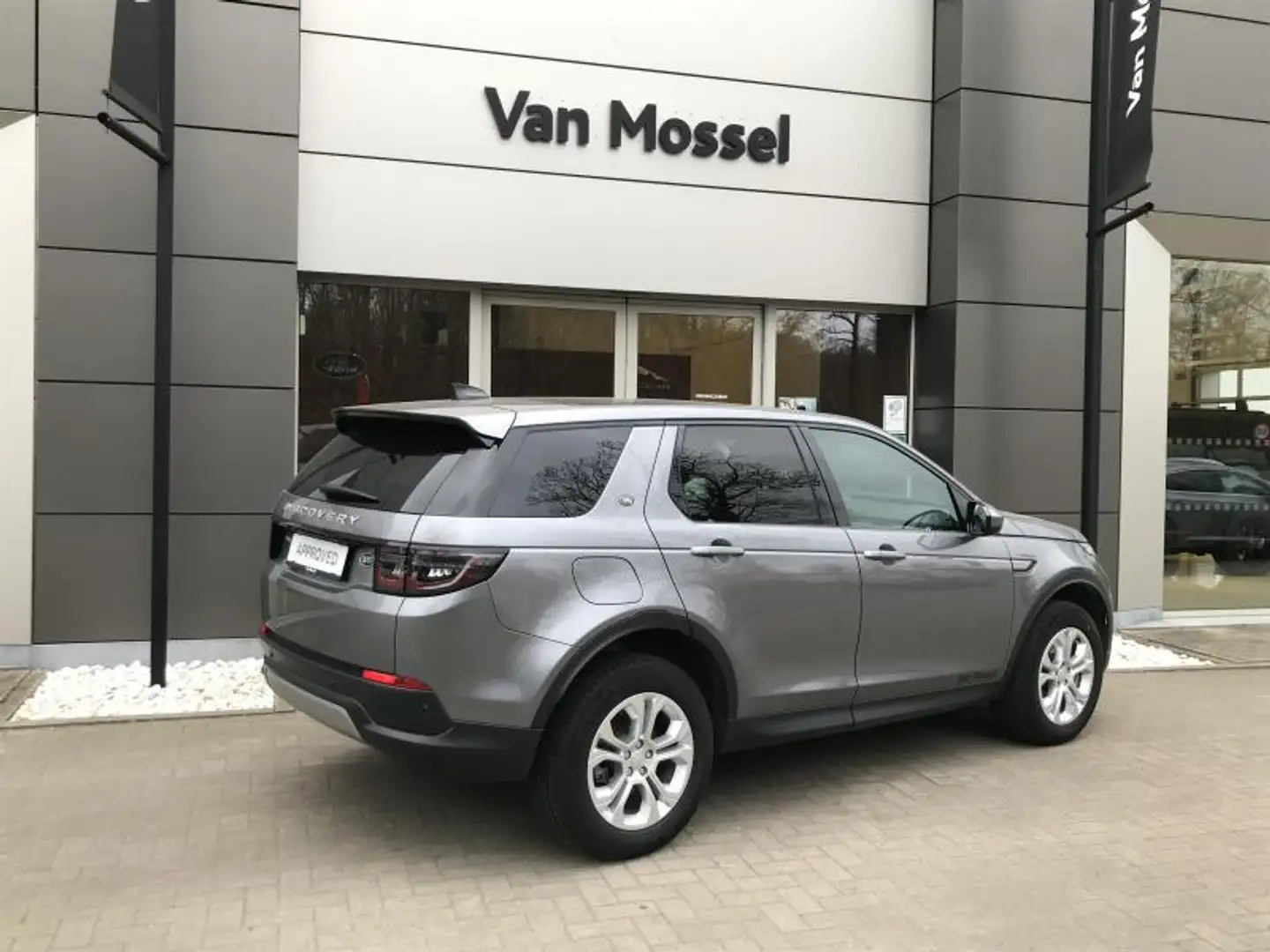 Land Rover Discovery Sport D165 S AWD Auto. 23MY Grijs - 2