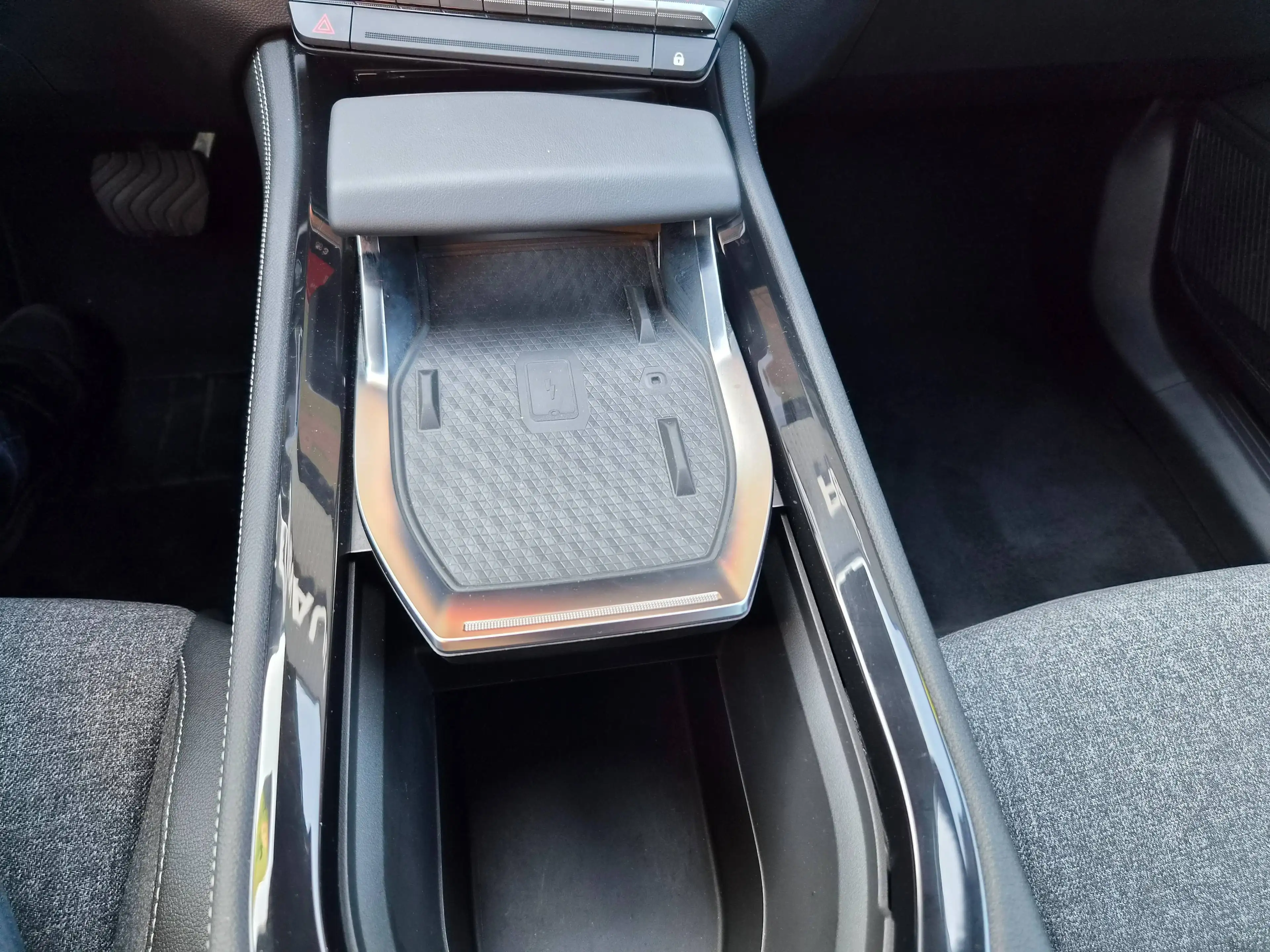 Renault Austral E-TECH TECHNO FULL HYBRID 200 — photo 13