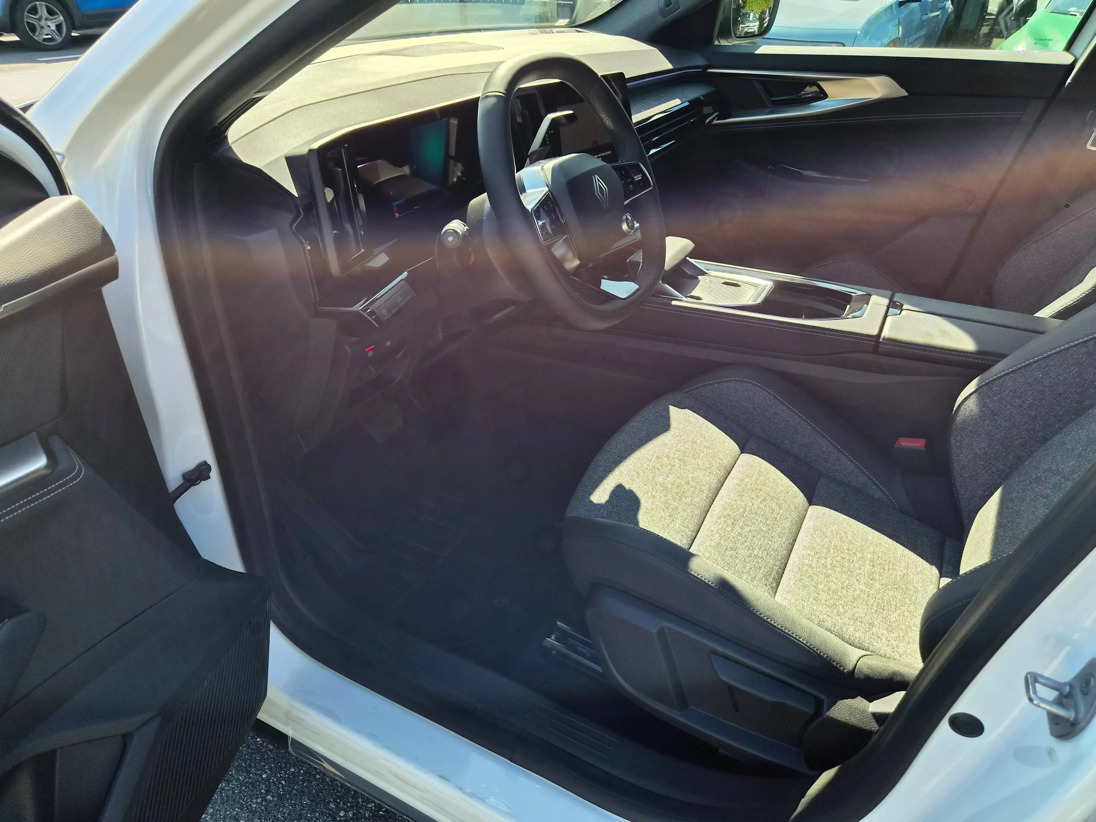 Renault Austral E-TECH TECHNO FULL HYBRID 200 — photo 3