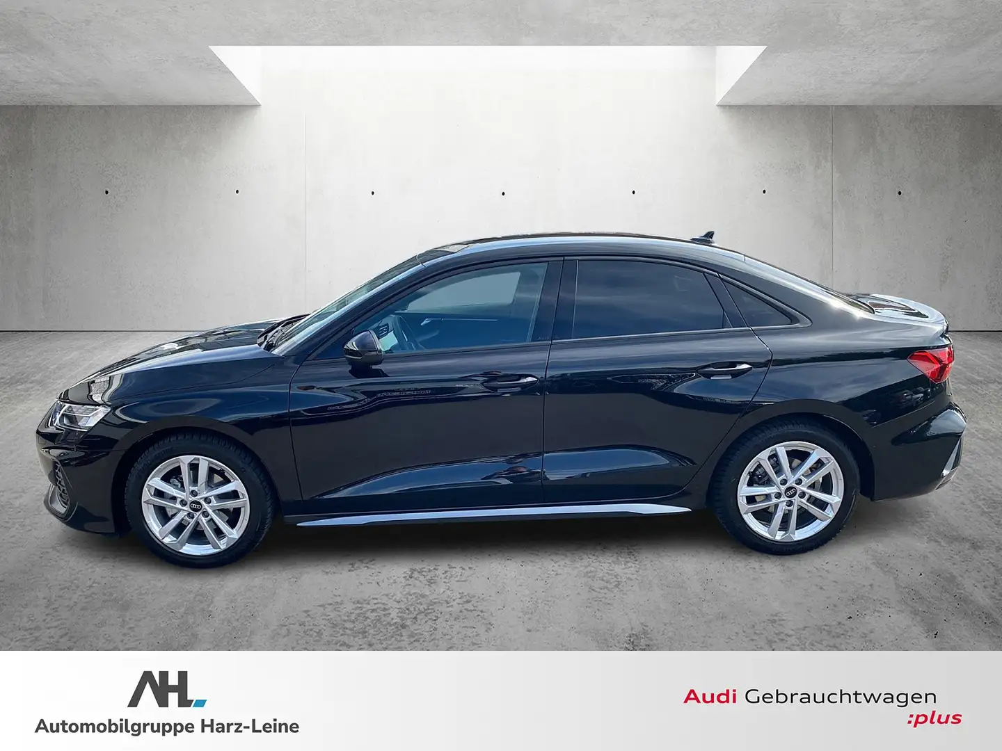 Audi A3 Limousine 30 TFSI S line LED SONOS Schwarz - 2
