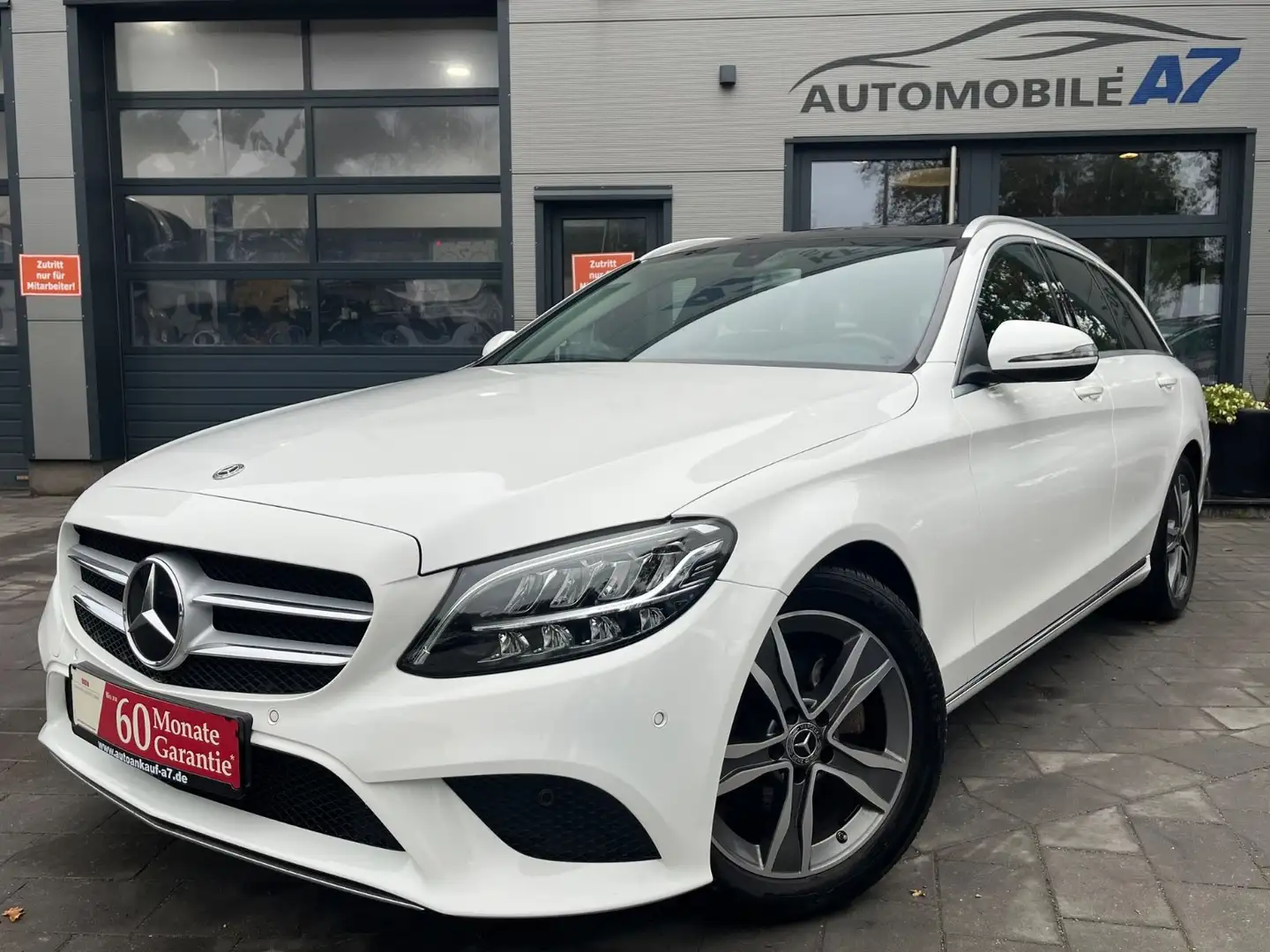 Mercedes-Benz C 180 C -Klasse T-Modell *PANO/KAMERA/NAVI* Blanc - 1