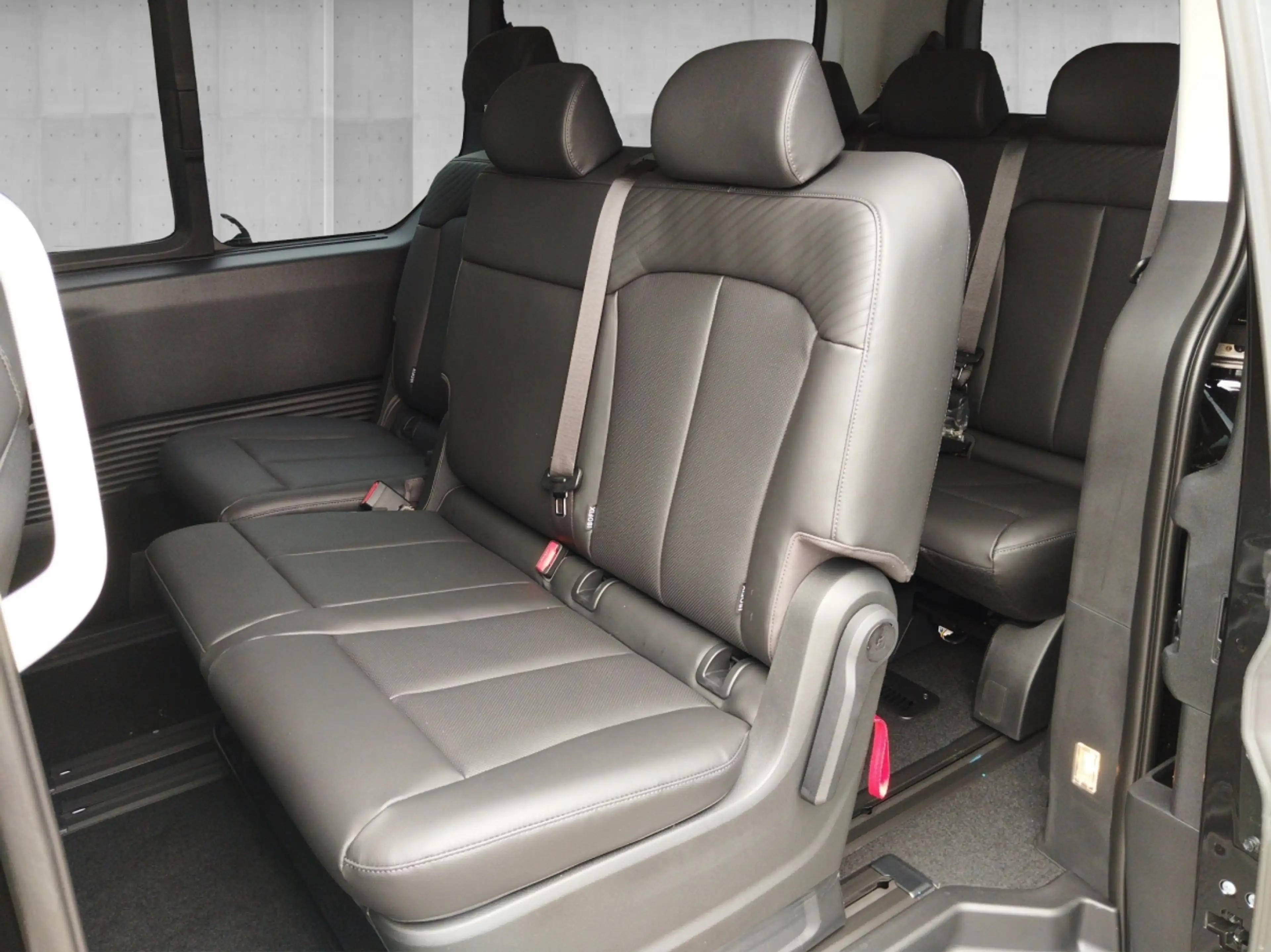 Hyundai STARIA 1.6 T-GDi HEV Prime AT 360°*ACC*AUT*Klima — photo 9