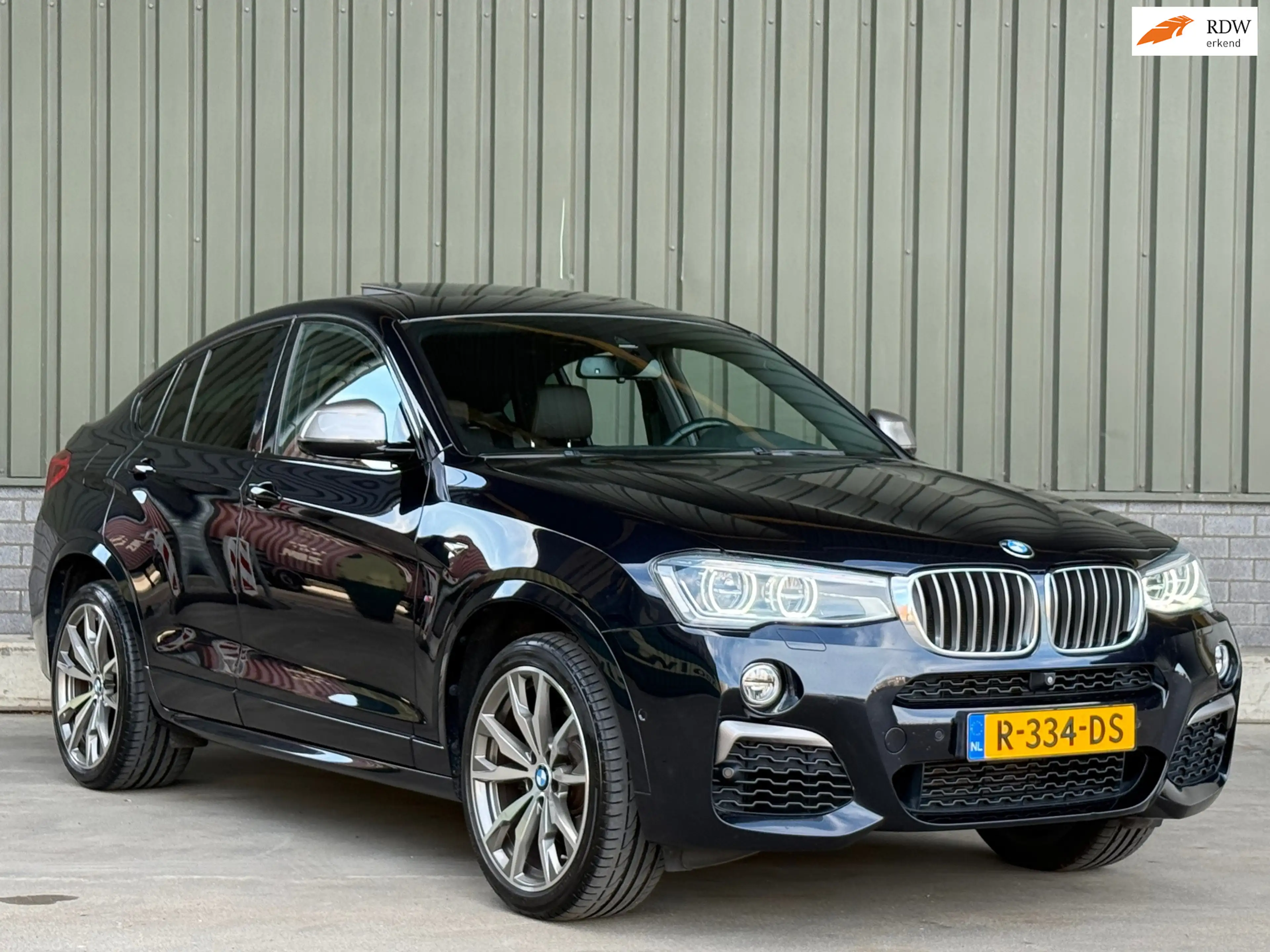 BMW X4 M40i Centennial High Executive / Full option / Pan