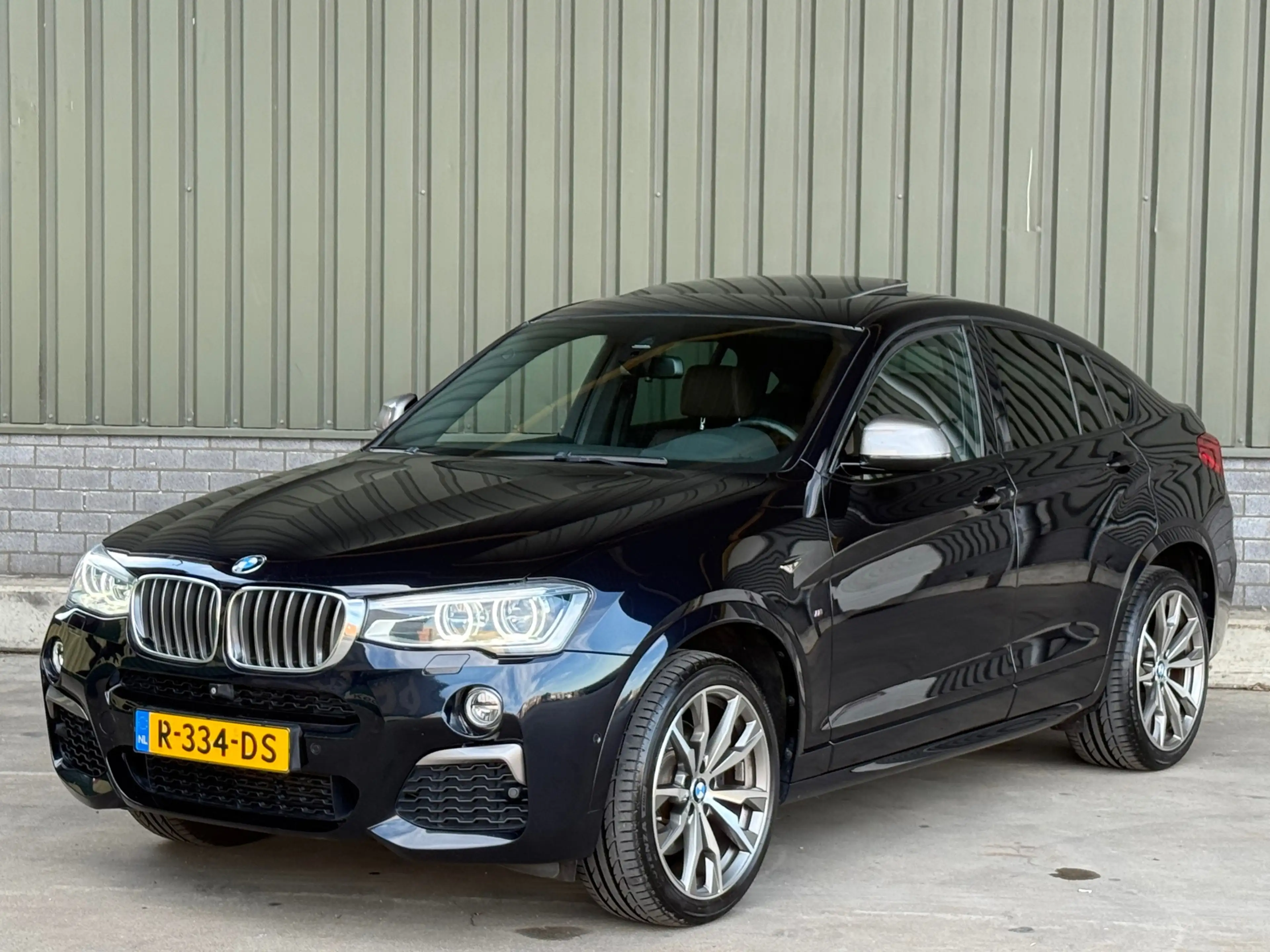 BMW X4 M40i Centennial High Executive / Full option / Pan — photo 10
