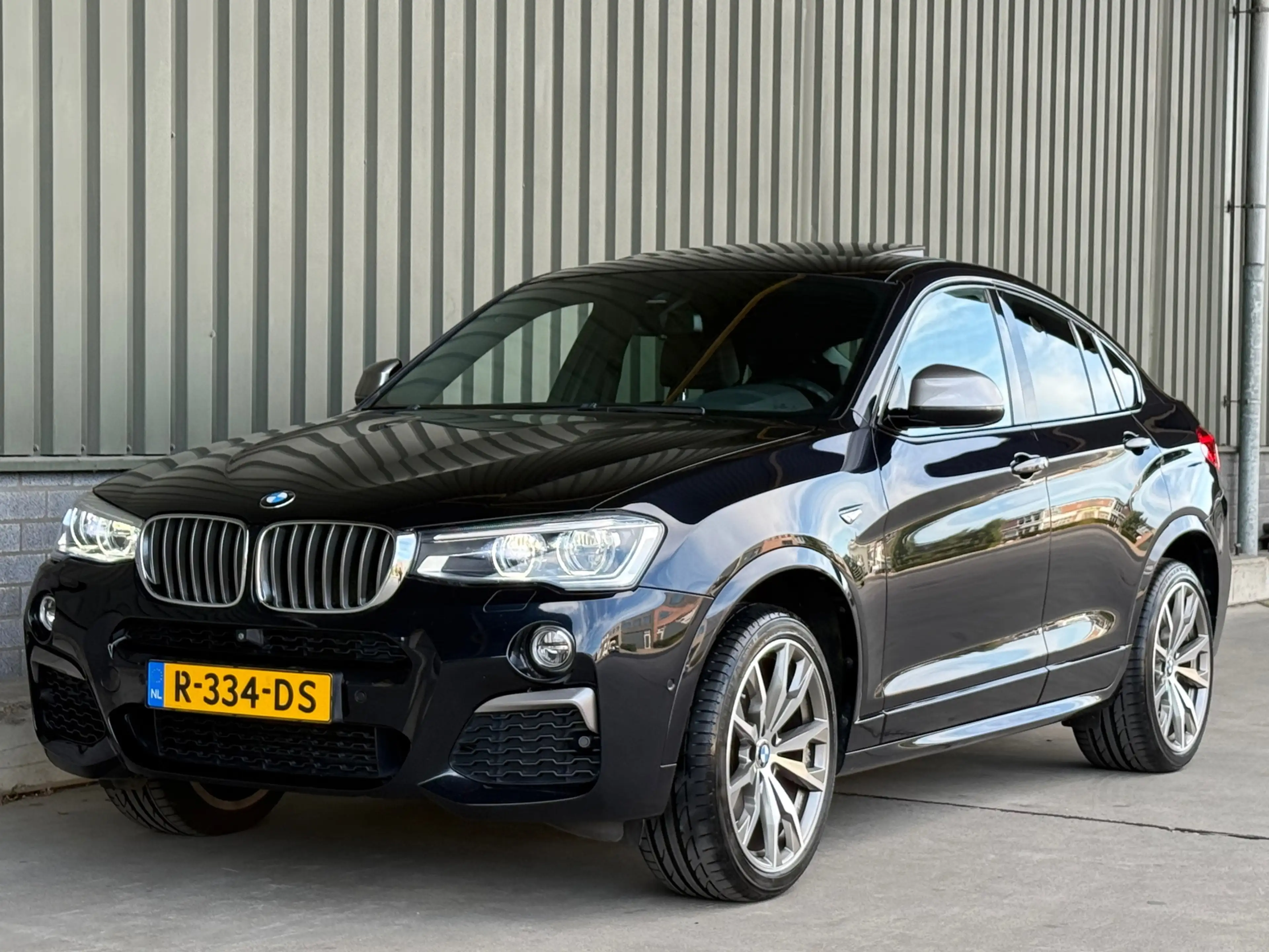 BMW X4 M40i Centennial High Executive / Full option / Pan — photo 8