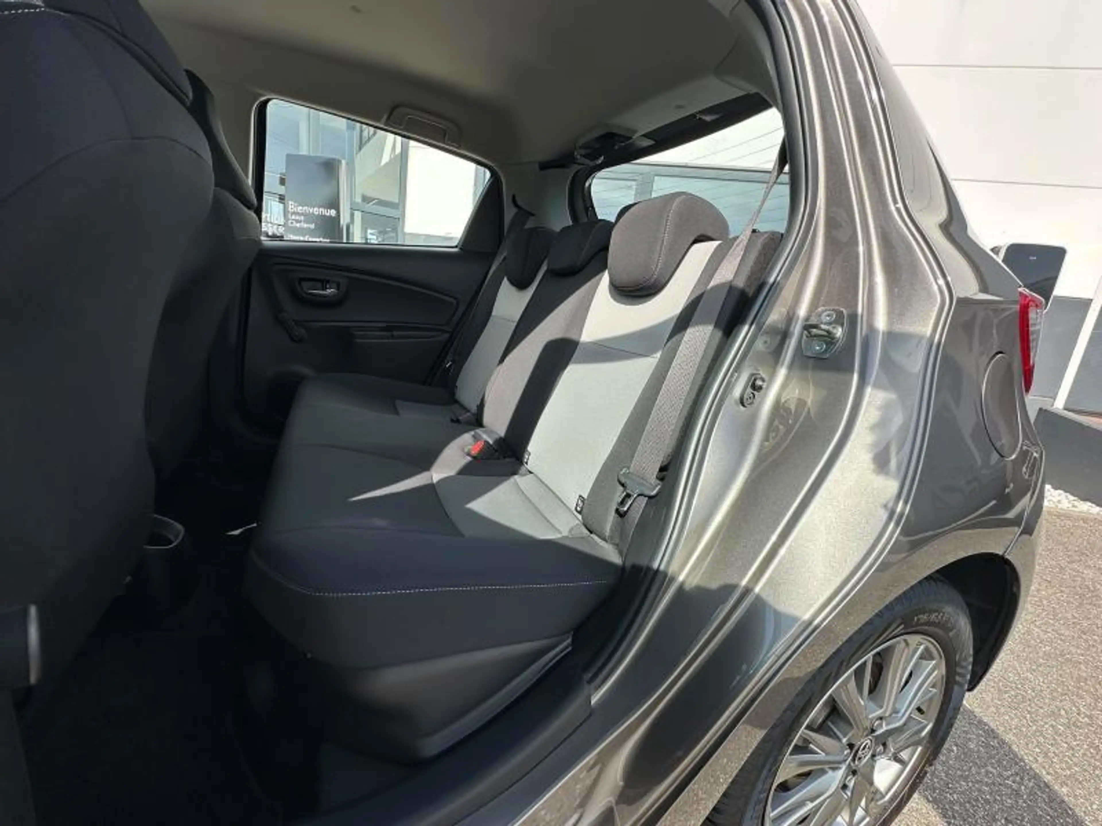 Toyota Yaris Comfort & Pack Y-CONIC — photo 10