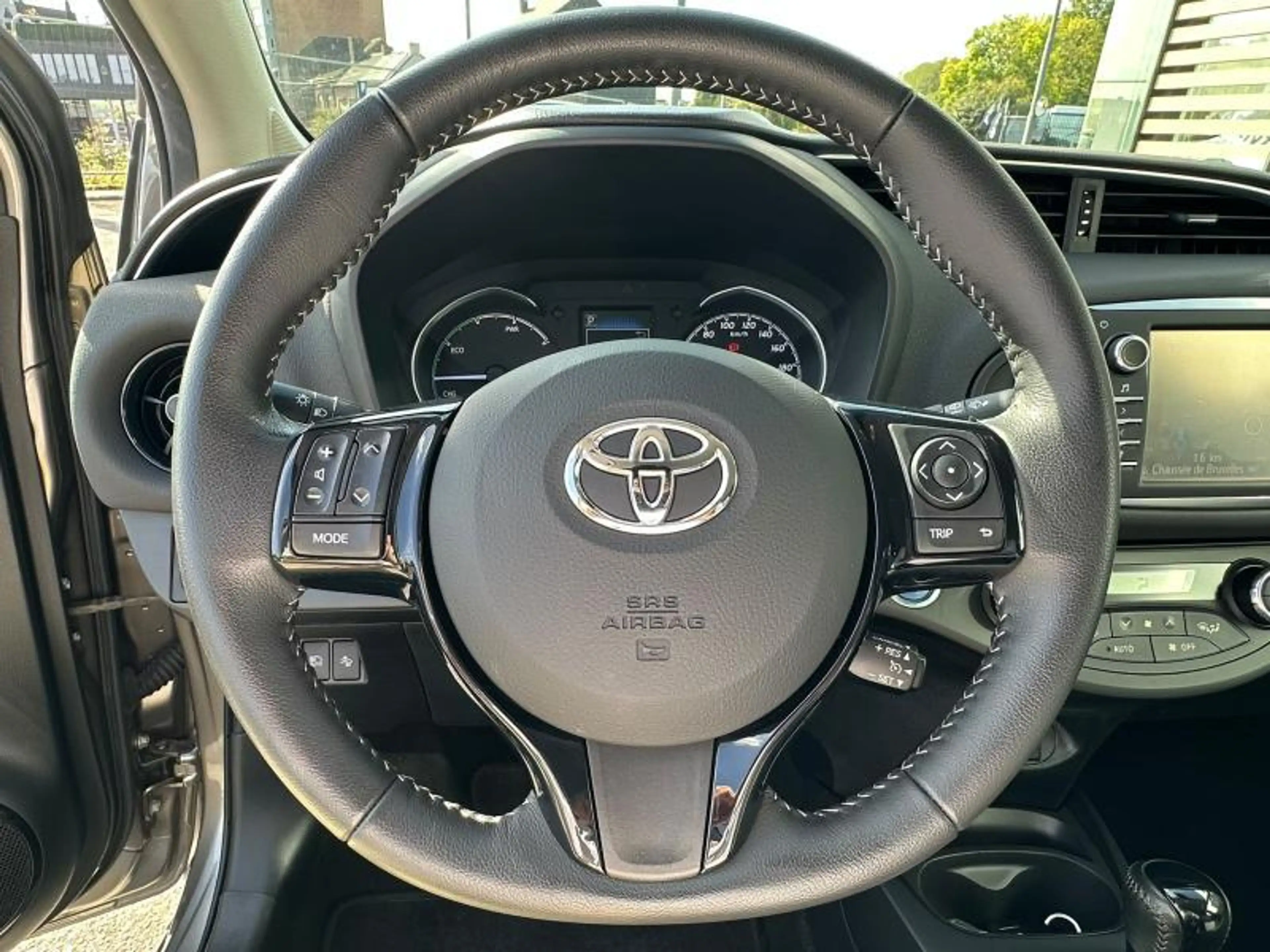 Toyota Yaris Comfort & Pack Y-CONIC — photo 14