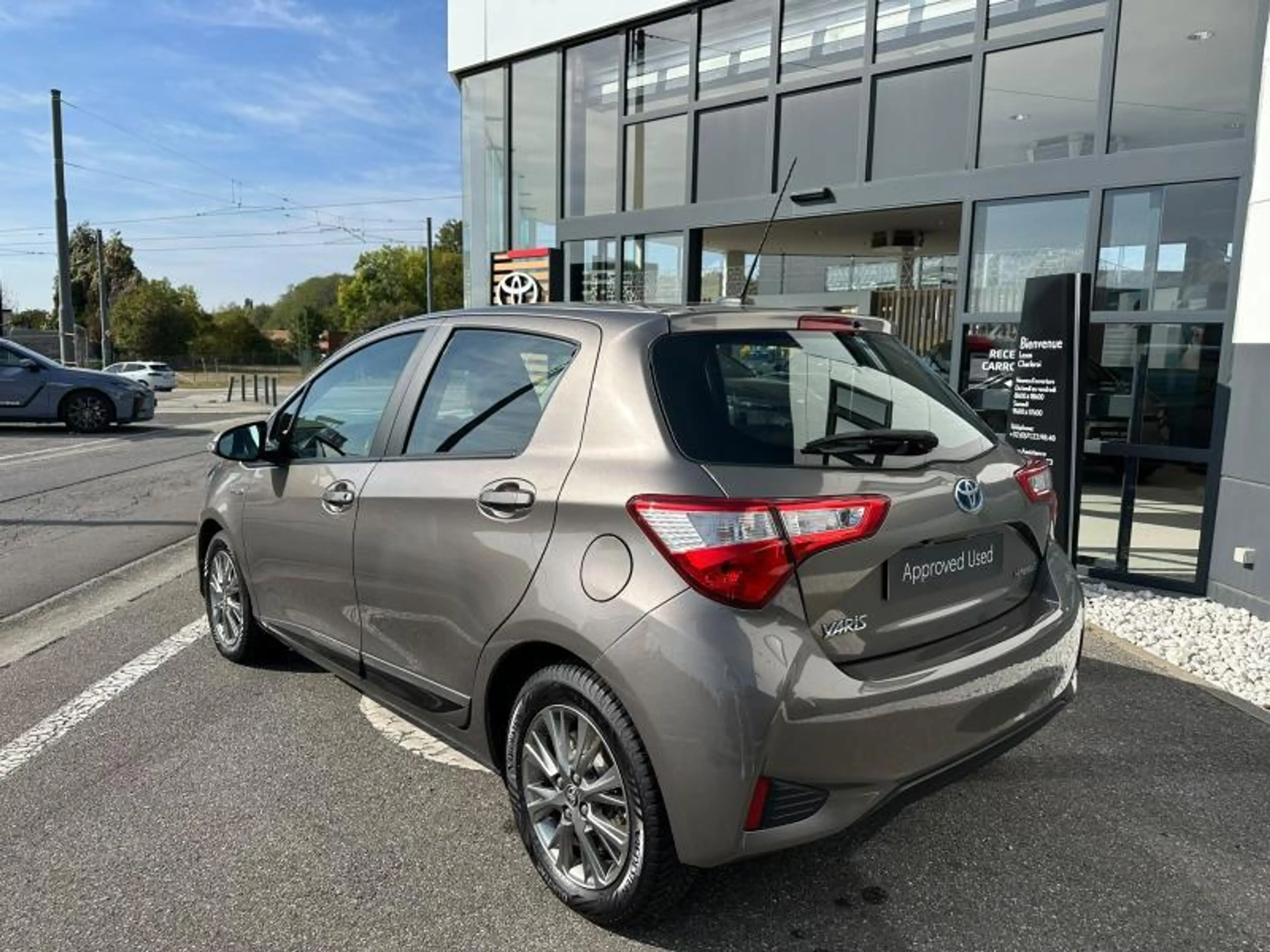 Toyota Yaris Comfort & Pack Y-CONIC — photo 5