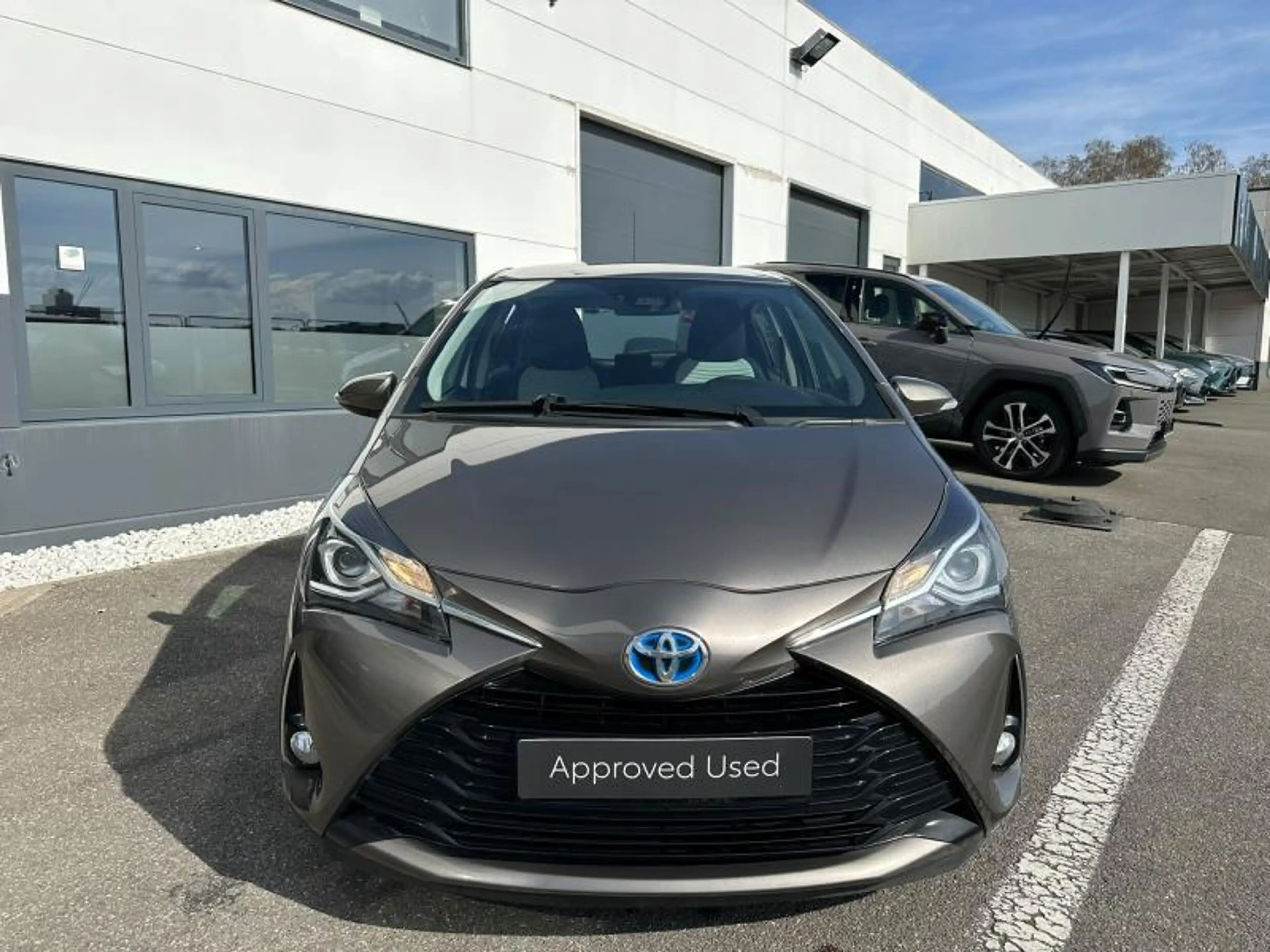 Toyota Yaris Comfort & Pack Y-CONIC — photo 2
