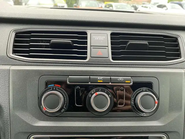 Volkswagen Caddy view 9
