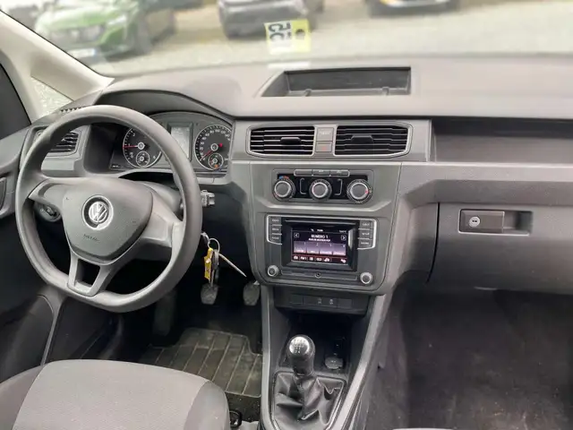 Volkswagen Caddy view 6
