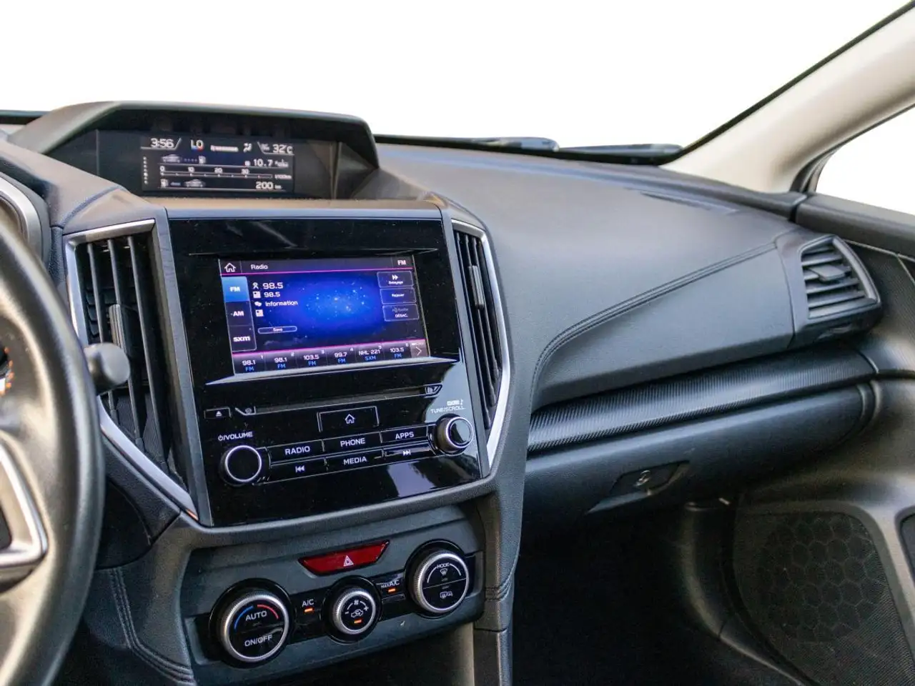 Subaru Crosstrek photo Subaru Crosstrek