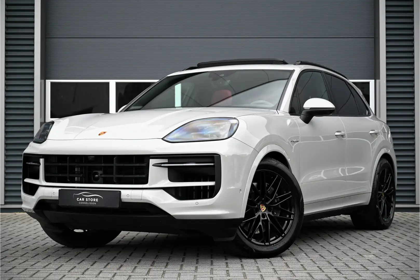 Porsche Cayenne 3.0 E-Hybrid / SPORT DESIGN / PANO / PASSENGER DIS Grijs - 1