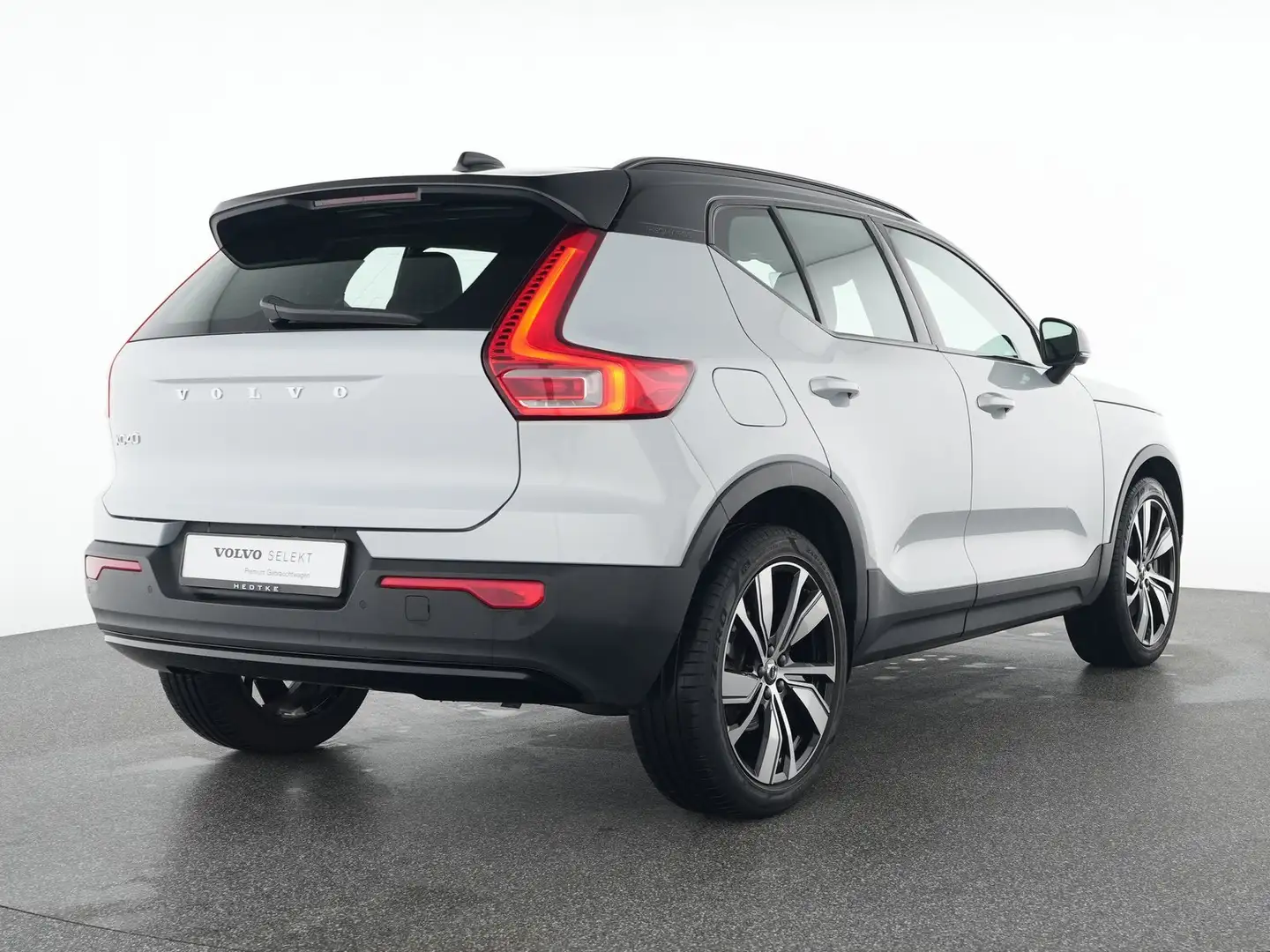 Volvo XC40 T4 Recharge Geartronic R-Design 20"+PANO Silber - 2