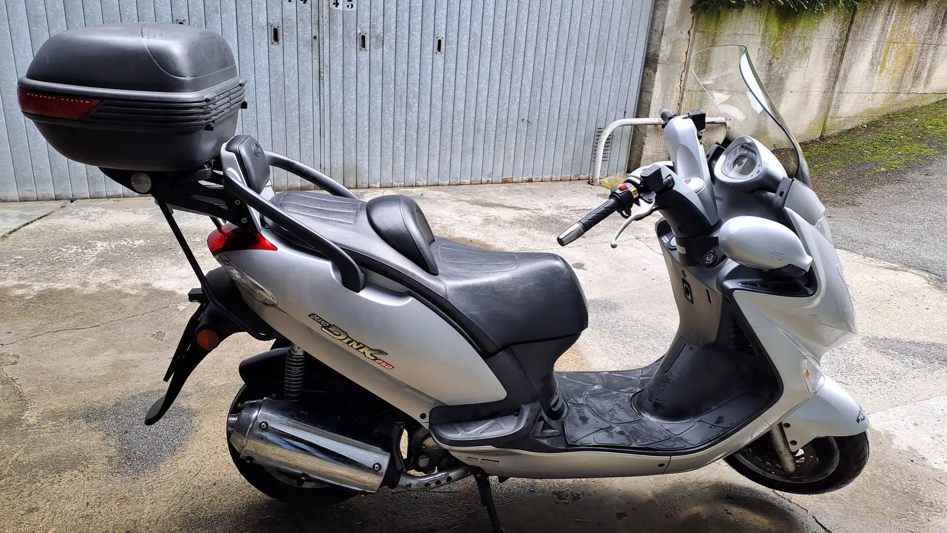 Kymco Сірий - 1