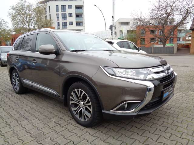 Imagine Mitsubishi Outlander 2.0 Edition, AHK, Top Zustand