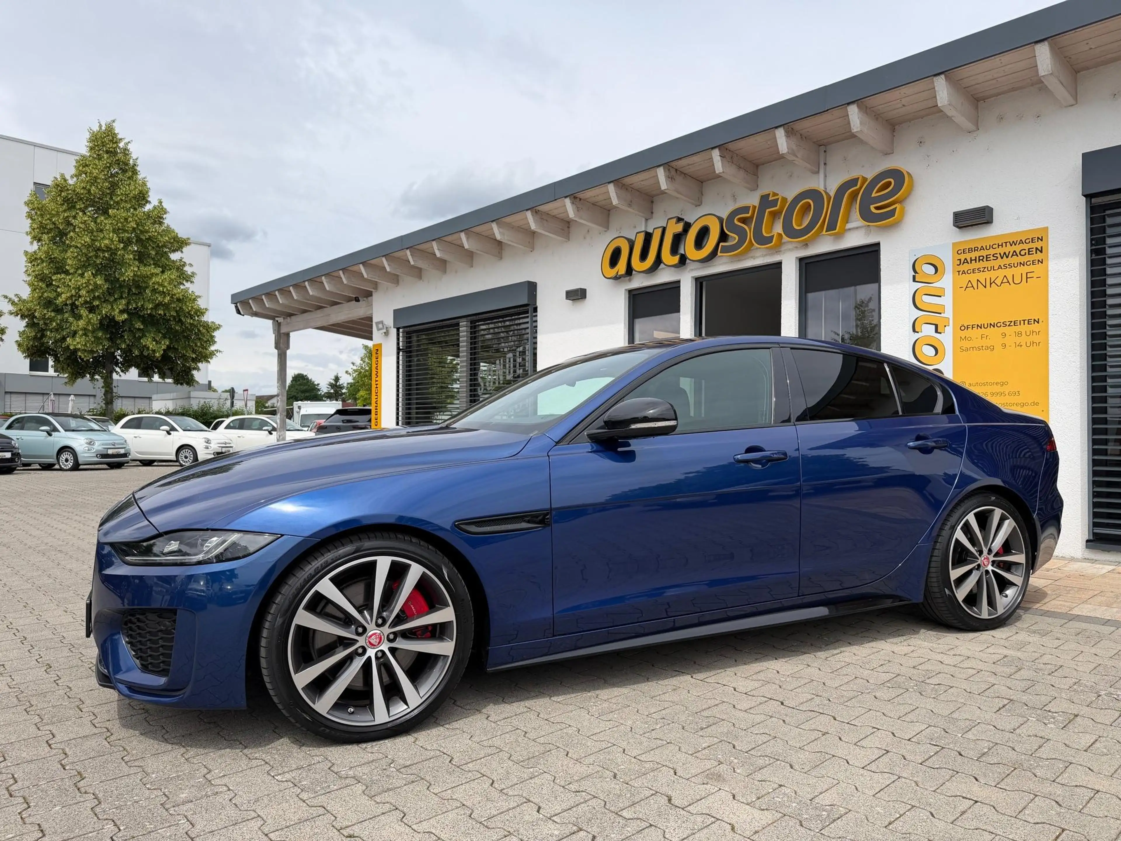 Jaguar XE D200 R-Dynamic Black Mild-Hybrid S/S 150 kW (20...