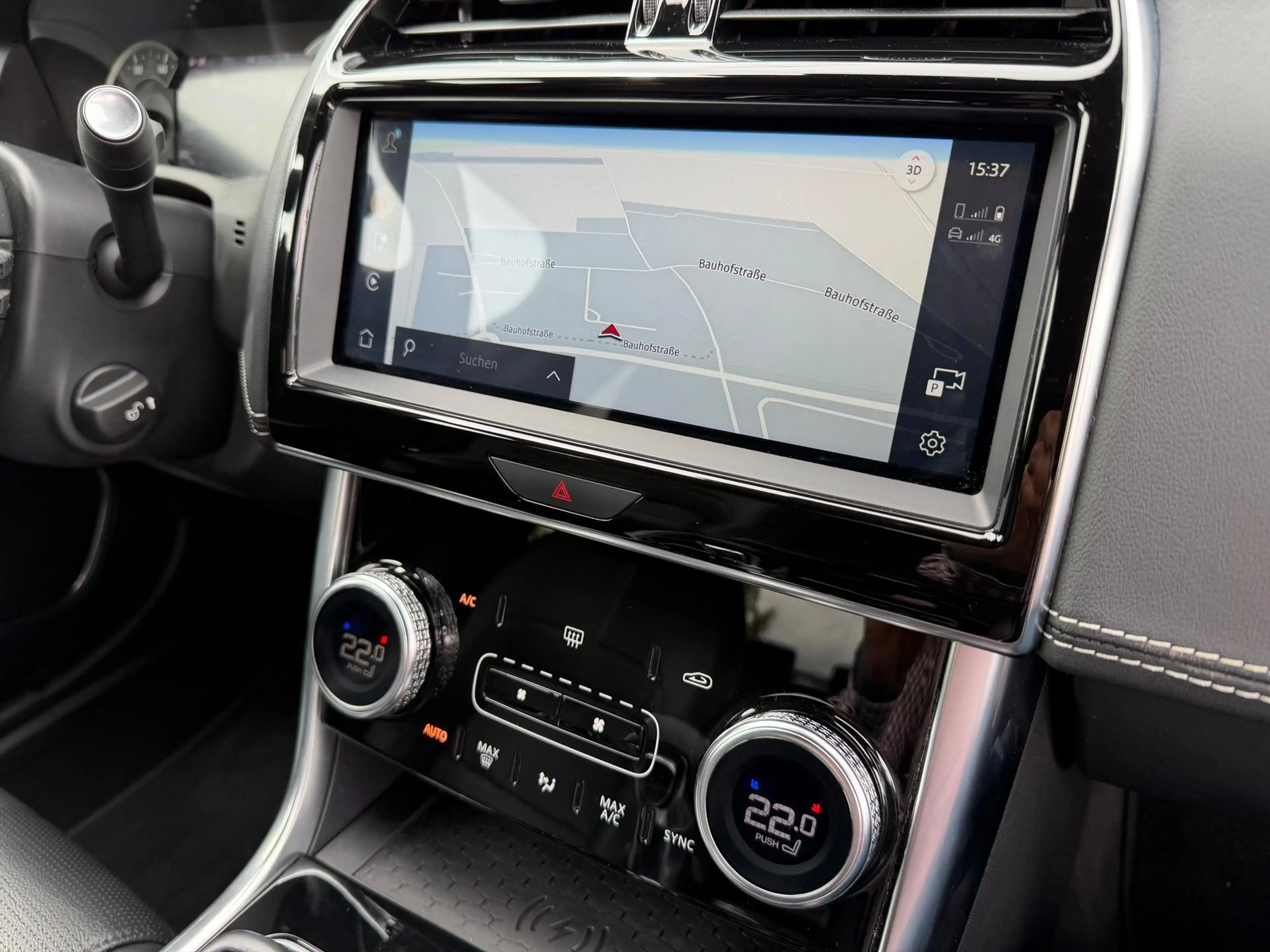 Jaguar XE D200 R-Dynamic Black Mild-Hybrid S/S 150 kW (20... — photo 13