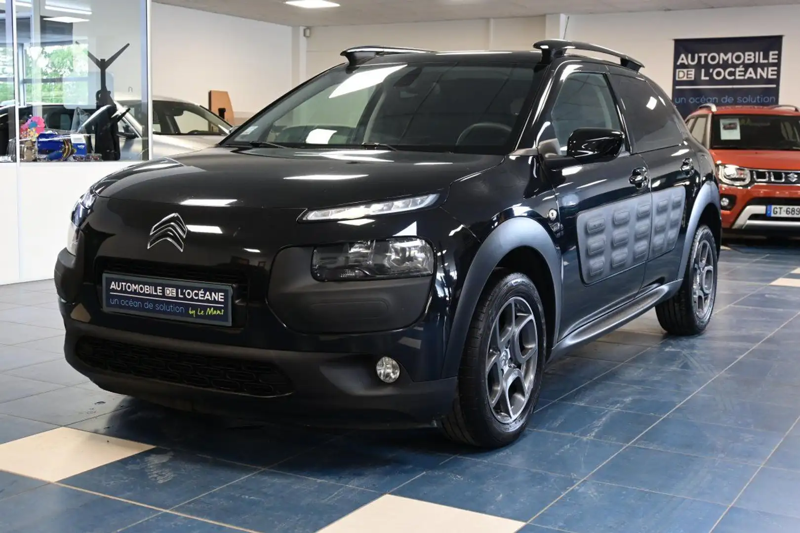Citroen C4 Cactus BlueHDi 100 S&S Feel Noir - 1