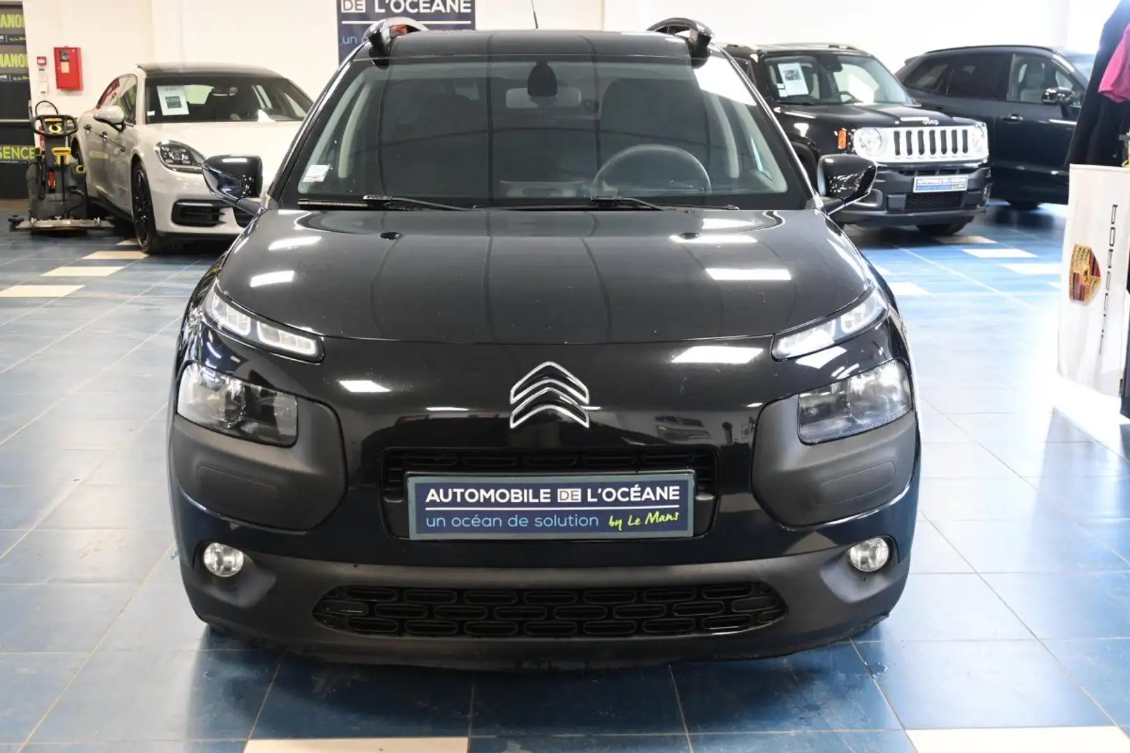 Citroen C4 Cactus BlueHDi 100 S&S Feel Noir - 2