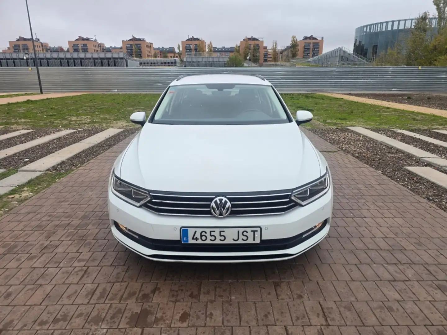 Volkswagen Passat Variant 1.6TDI Bluemotion 88kW Blanc - 2