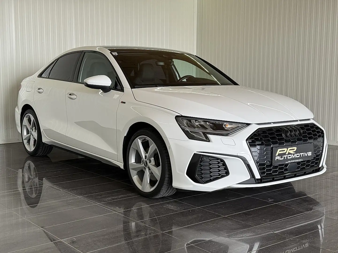 Audi A3 30 TDI Limo 2,0 TDI S-line S-tronic VIRTUAL*STH... Weiß - 2