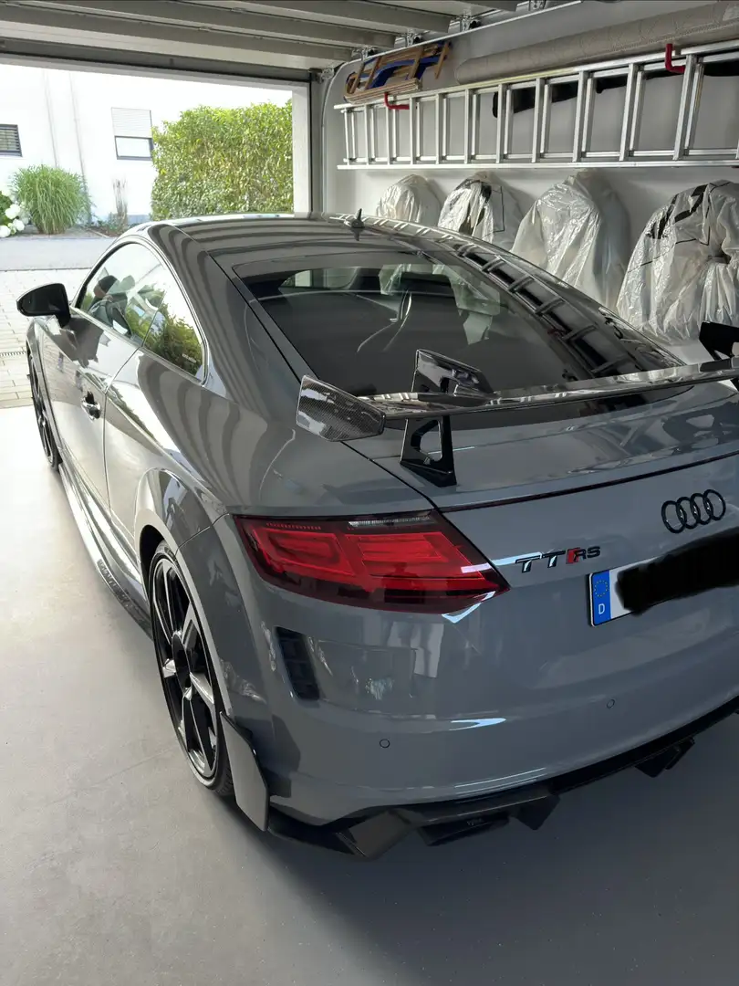 Audi TT RS Iconic Edition (81/100) signed by W. Röhrl - 2