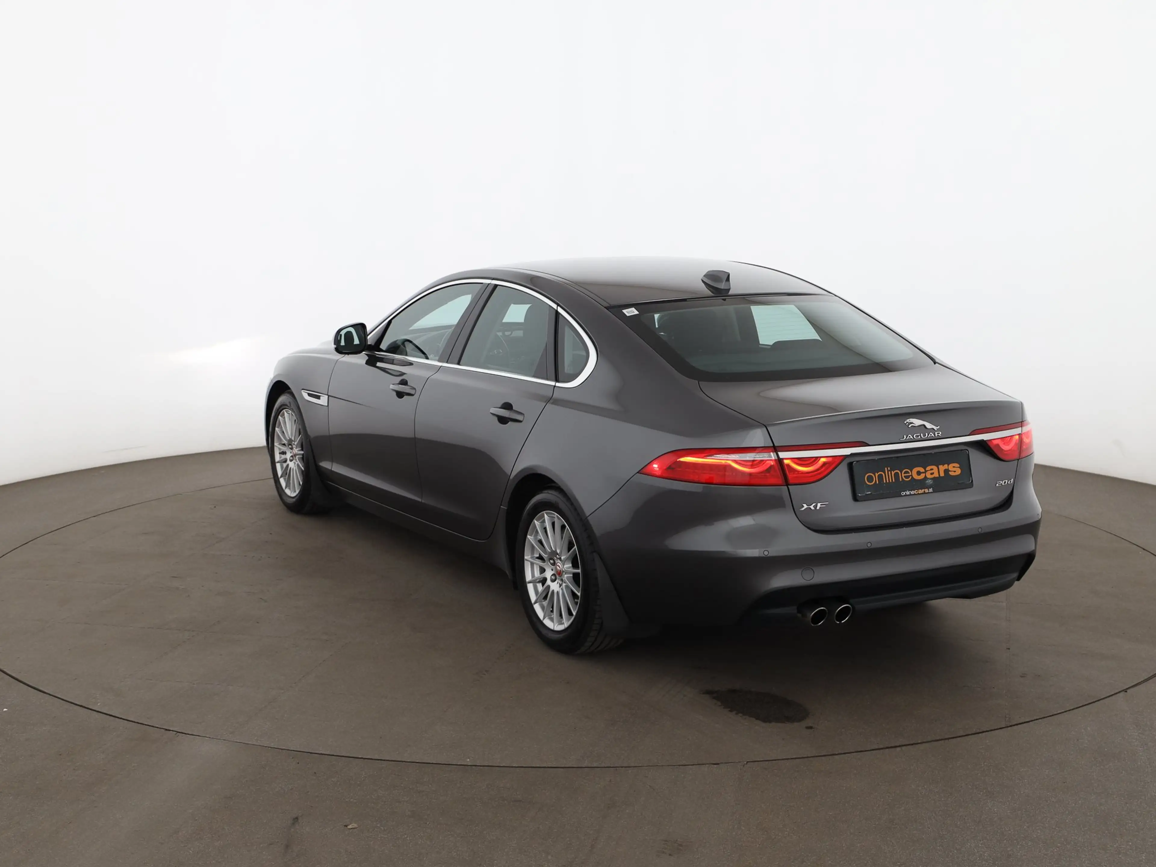 Jaguar XF 20d Pure Aut XENON ASSIST TEMPOMAT — photo 7