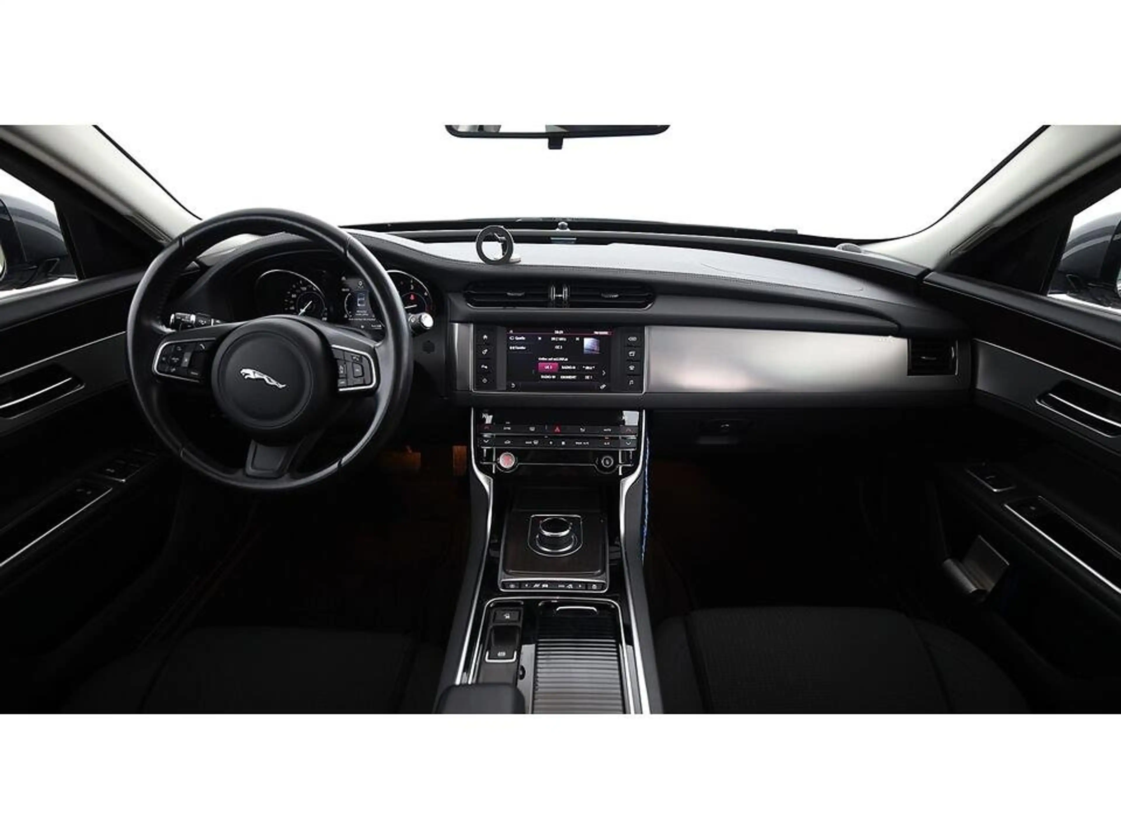 Jaguar XF 20d Pure Aut XENON ASSIST TEMPOMAT — photo 11