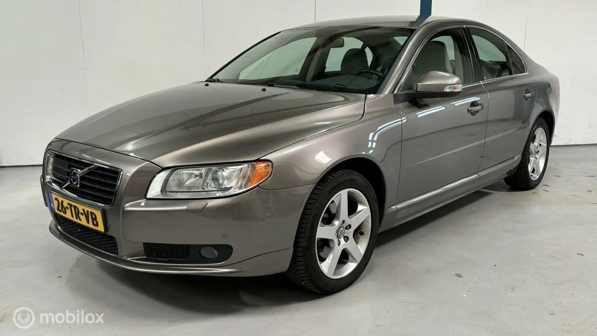 Volvo S80 3.2 Summum NL-AUTO / ADAPTIVE CRUISE CONTROL Grijs - 1