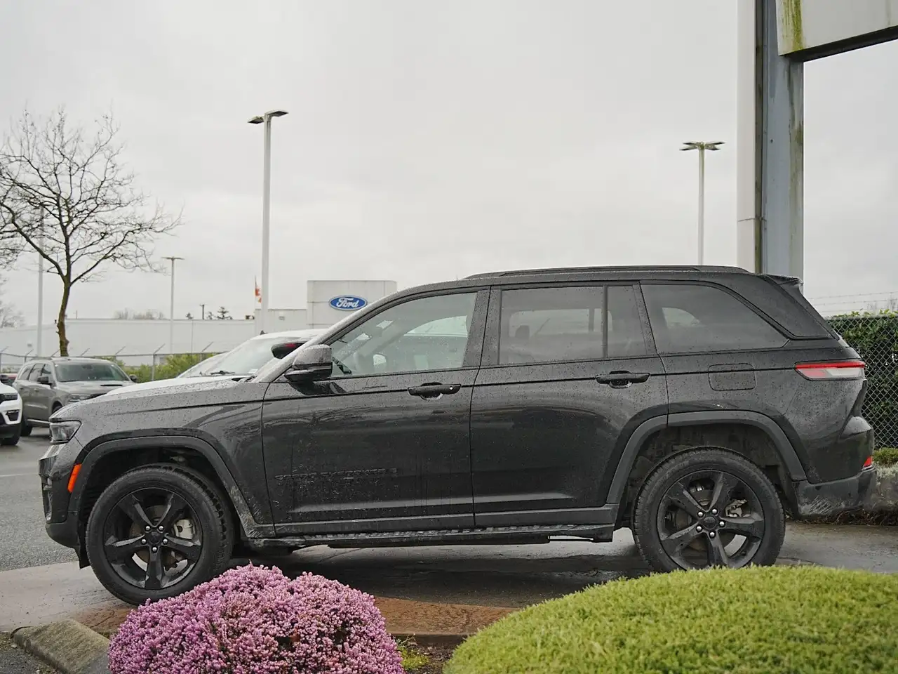 Jeep Grand Cherokee снимка Jeep Grand Cherokee