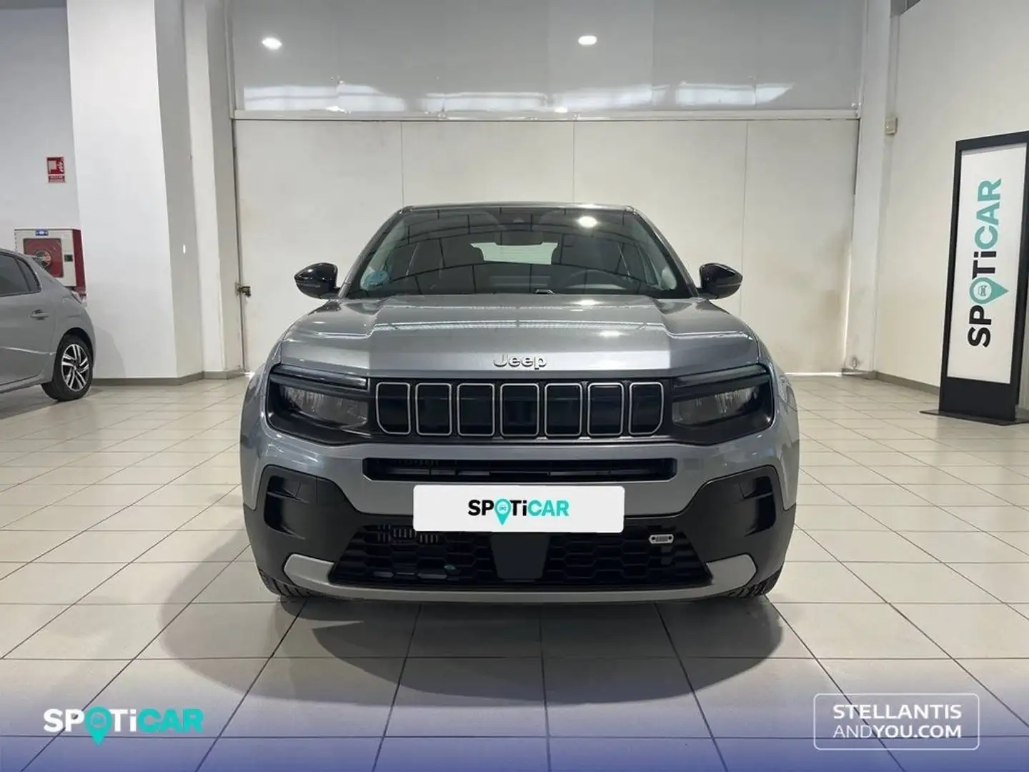 Jeep Avenger 1.2 Altitude 74KW Gris - 2