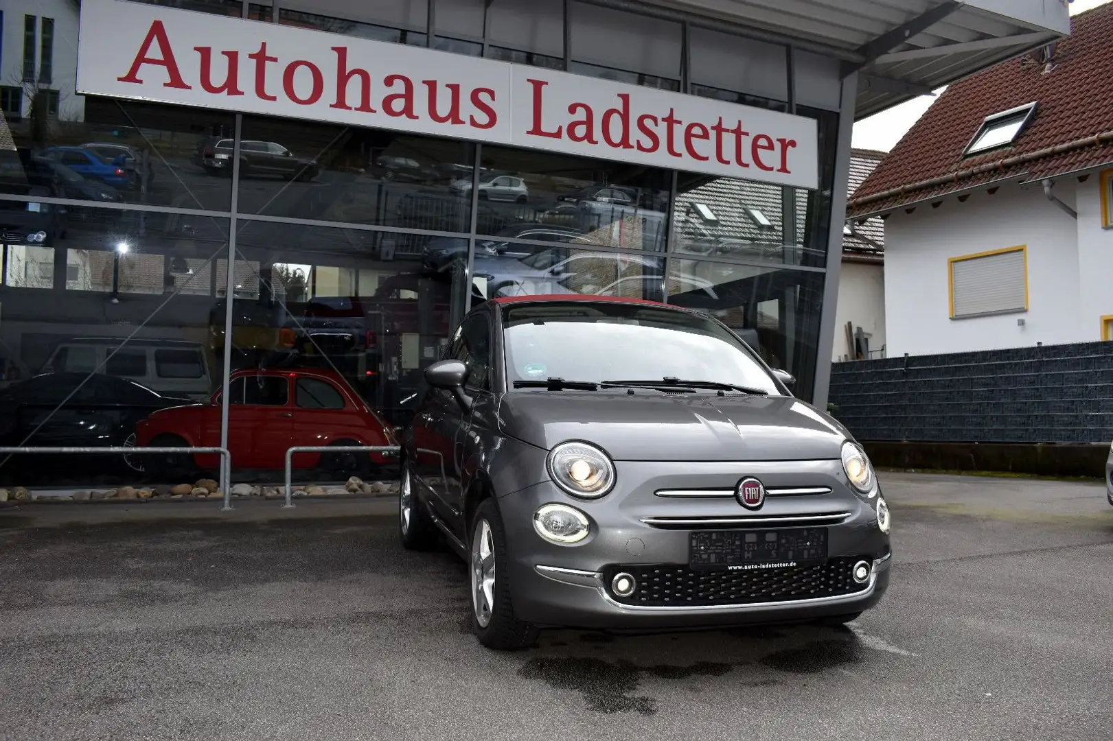 Fiat 500 Cabrio Lounge*PDC*Bluetooth*Klima*CarPlay* Grau - 1